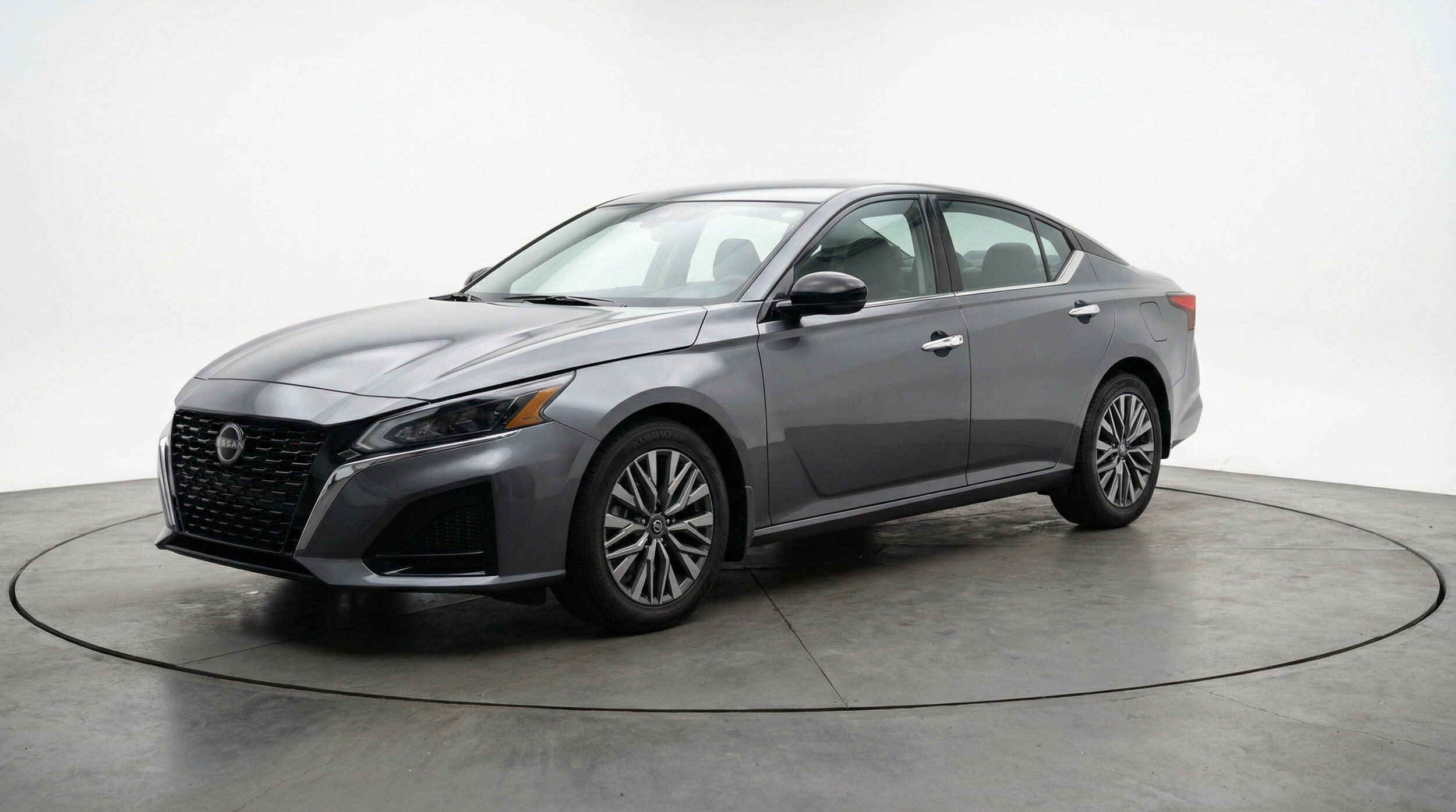 Thumbnail: 2025 Nissan Altima - 3