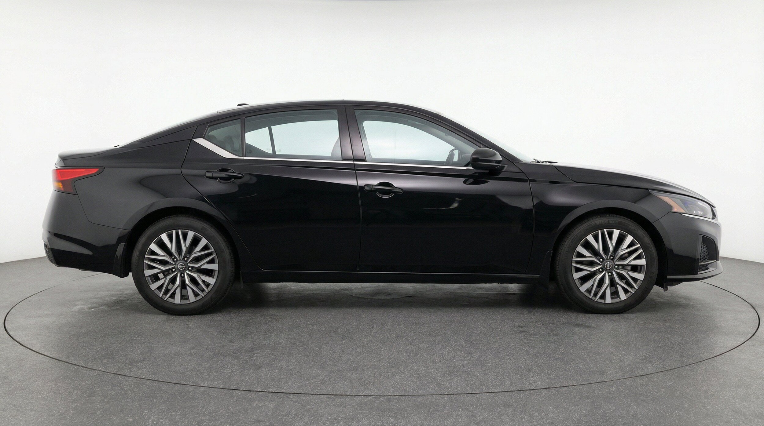 Thumbnail: 2025 Nissan Altima - 11