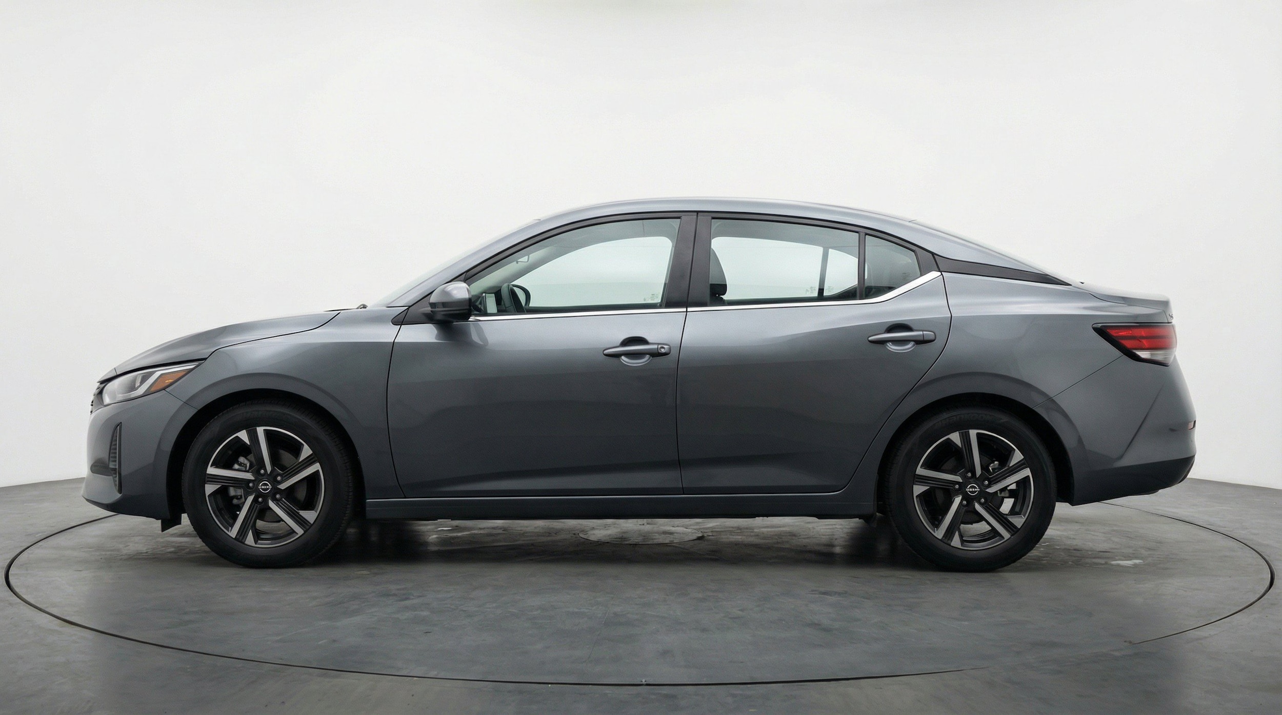 Thumbnail: 2025 Nissan Sentra - 5