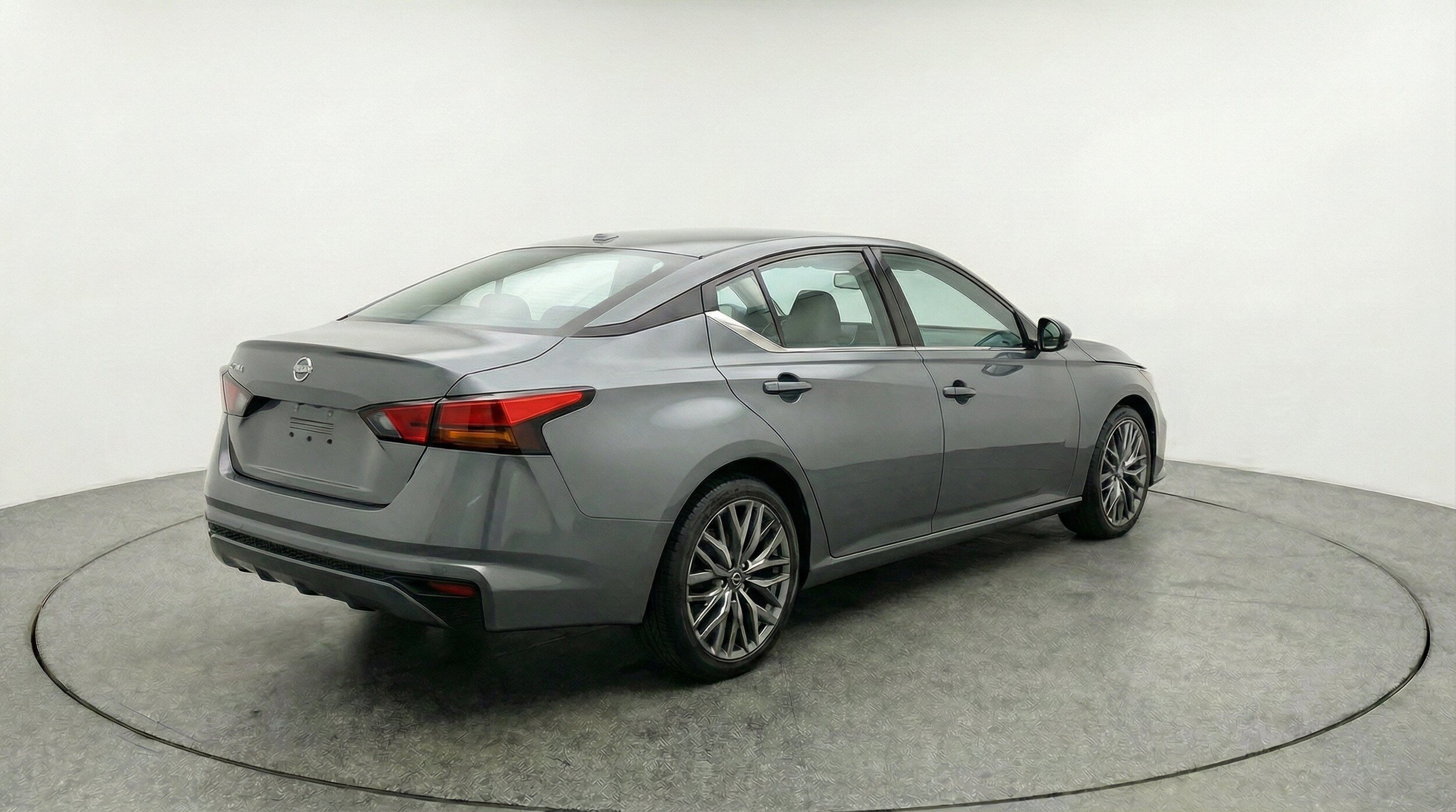 Thumbnail: 2025 Nissan Altima - 9
