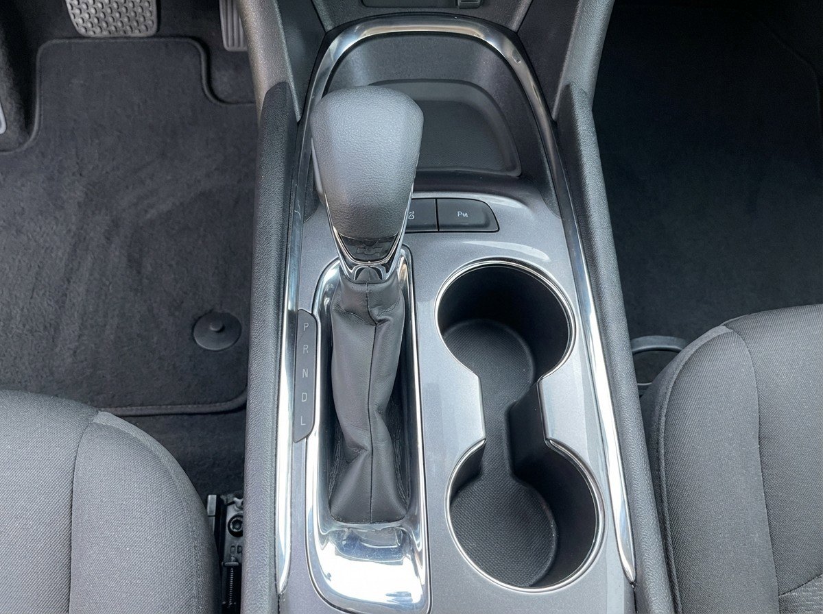 Thumbnail: 2024 Chevrolet Malibu - 16