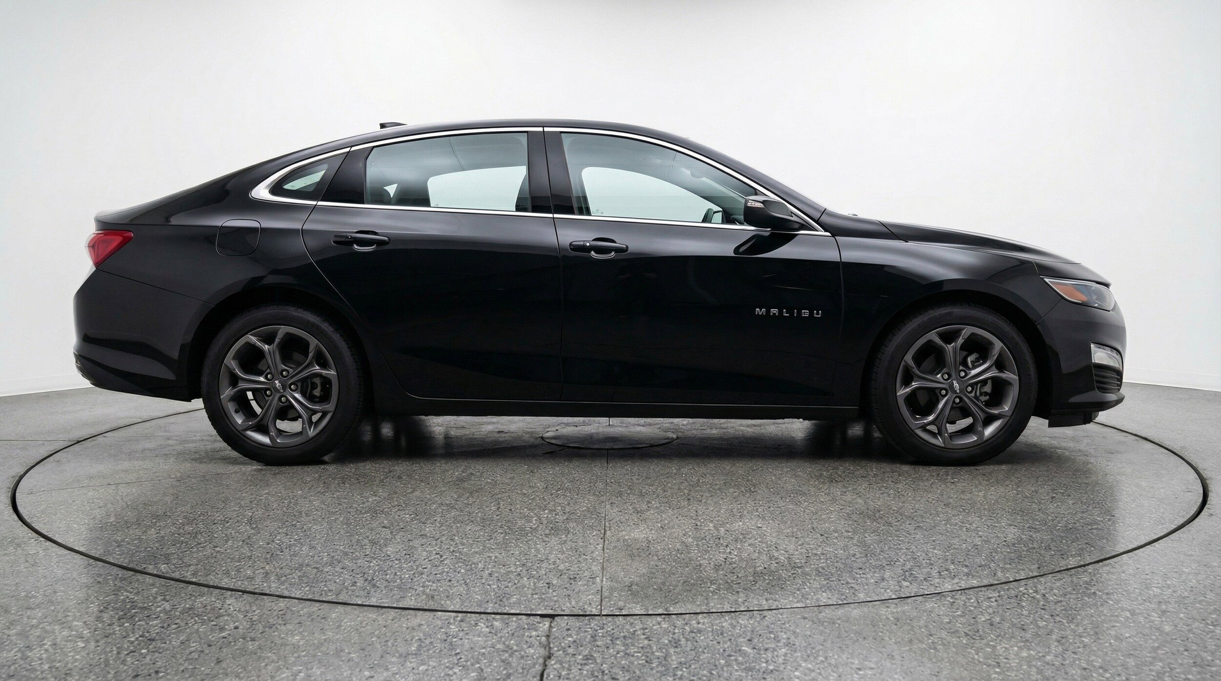 Thumbnail: 2024 Chevrolet Malibu - 11