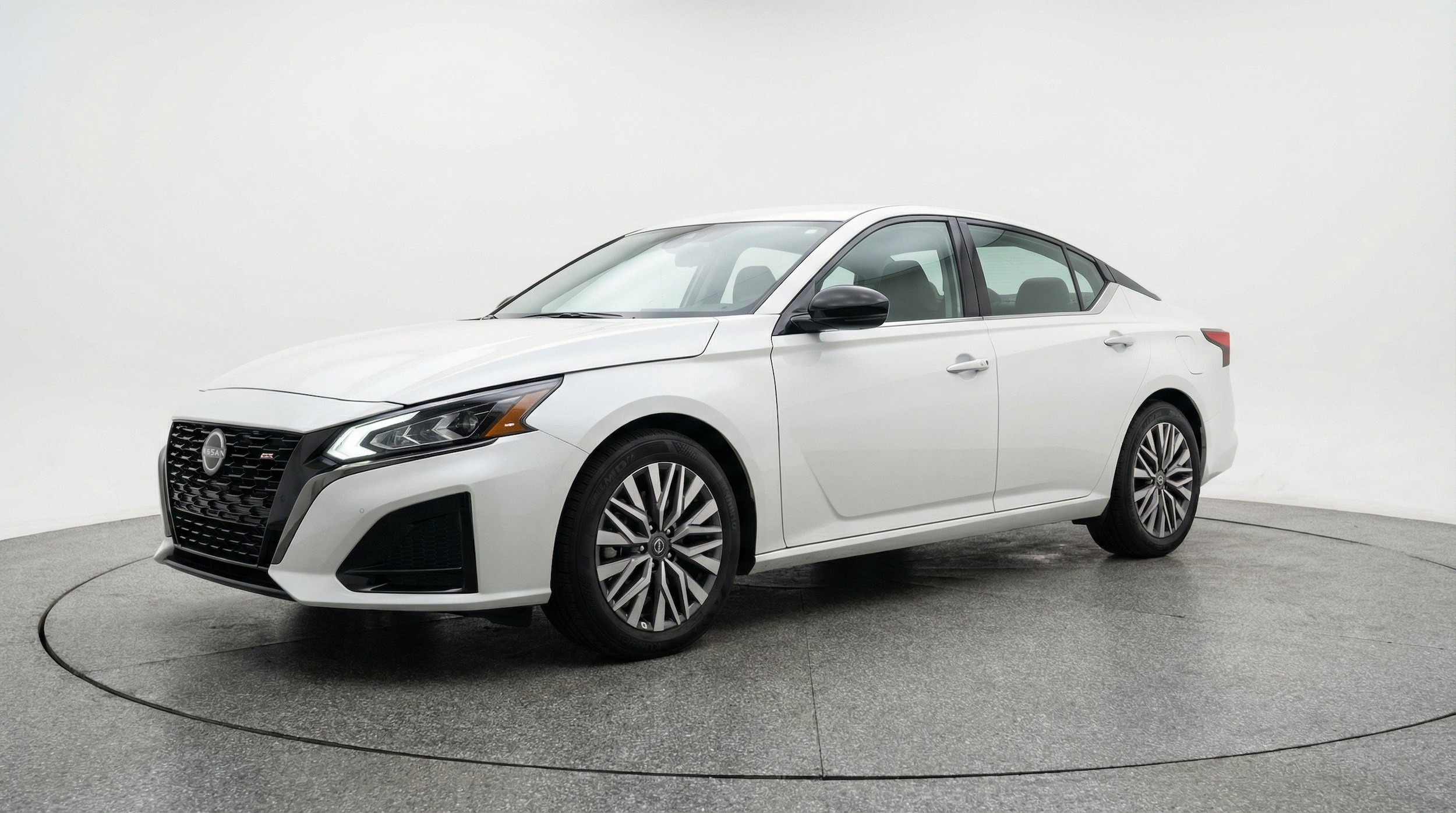 Thumbnail: 2025 Nissan Altima - 3