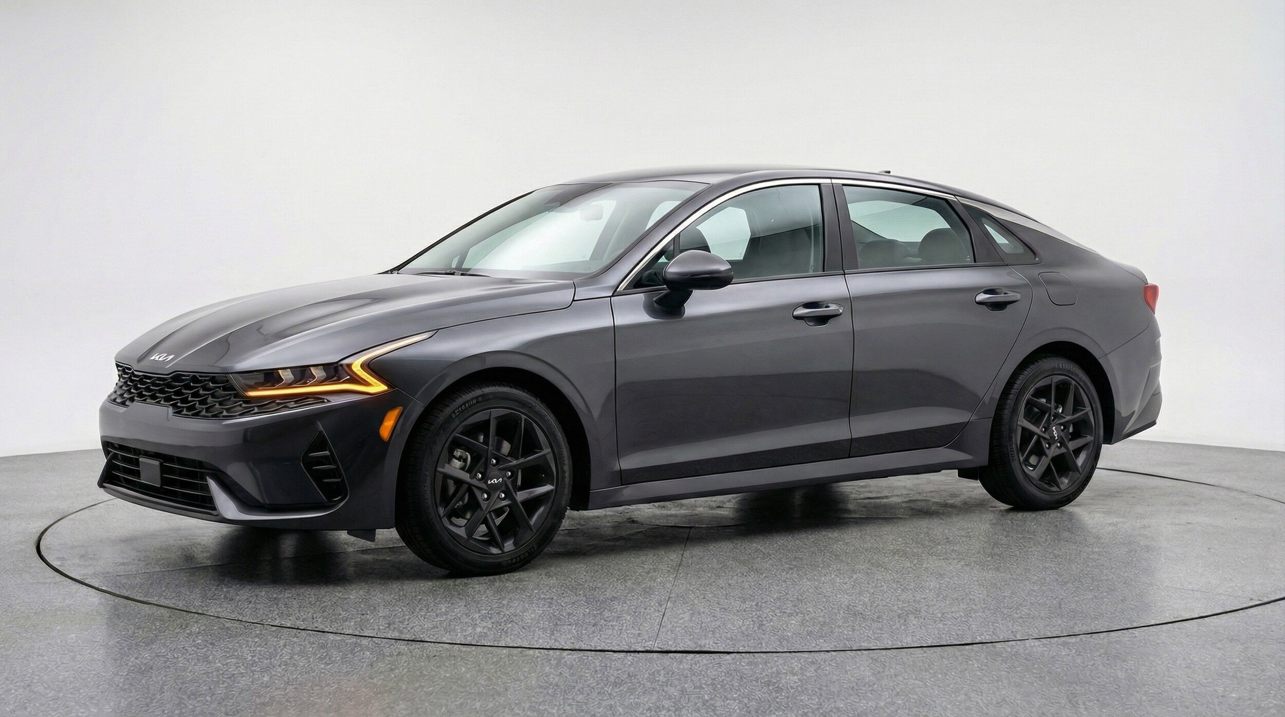 Thumbnail: 2025 Kia K5 - 3
