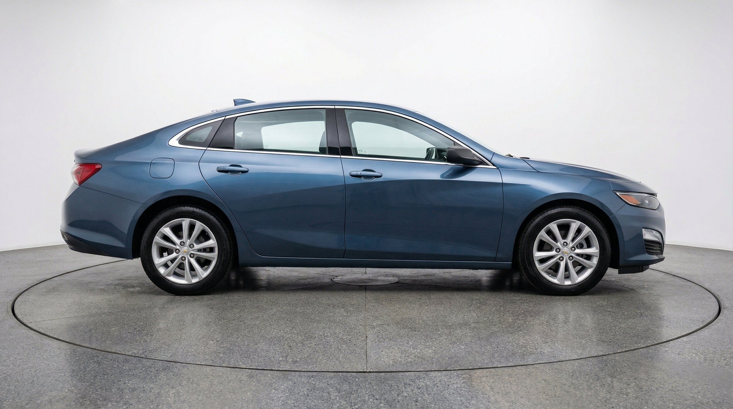 Thumbnail: 2024 Chevrolet Malibu - 11