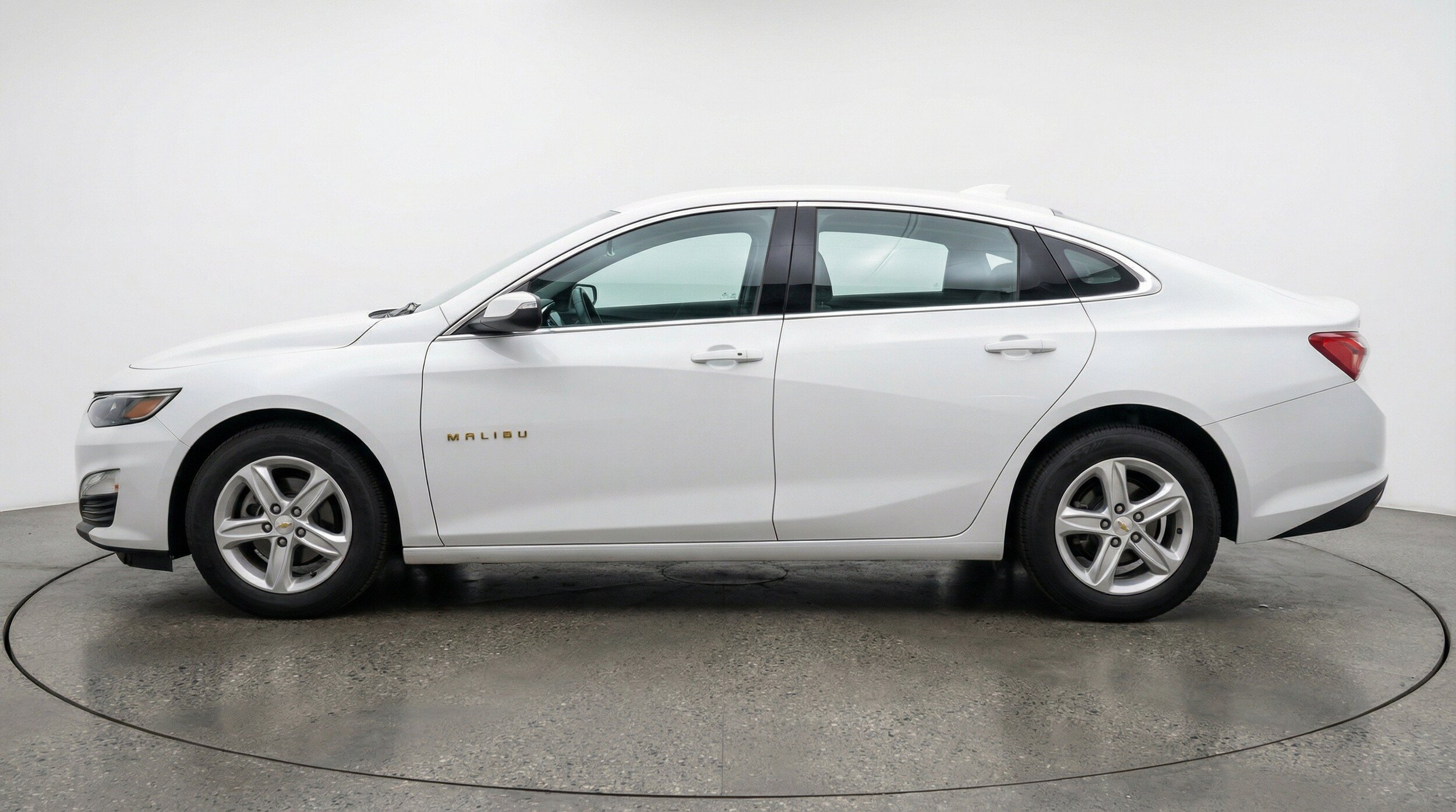Thumbnail: 2024 Chevrolet Malibu - 5