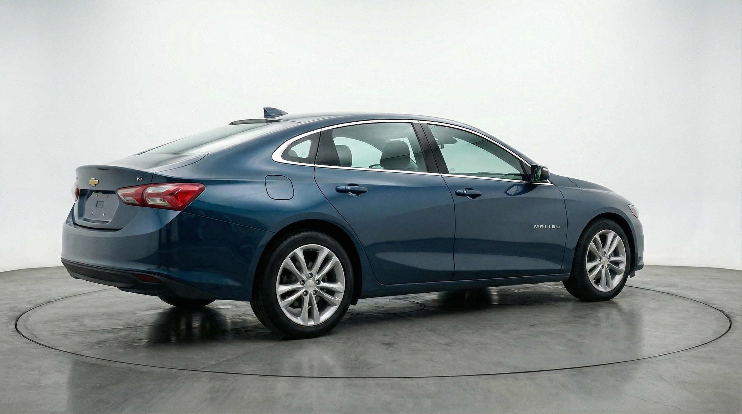 Thumbnail: 2024 Chevrolet Malibu - 9