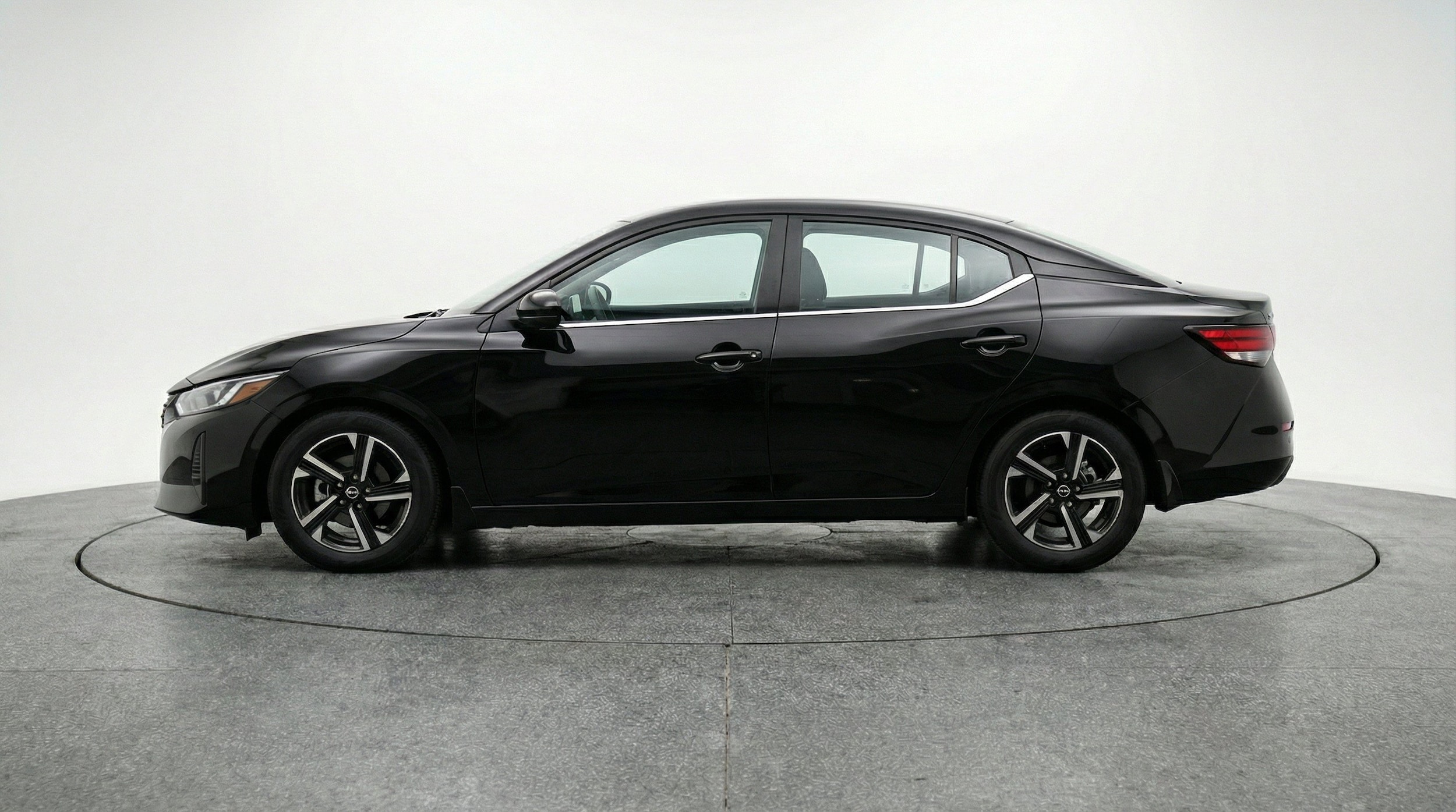 Thumbnail: 2025 Nissan Sentra - 5