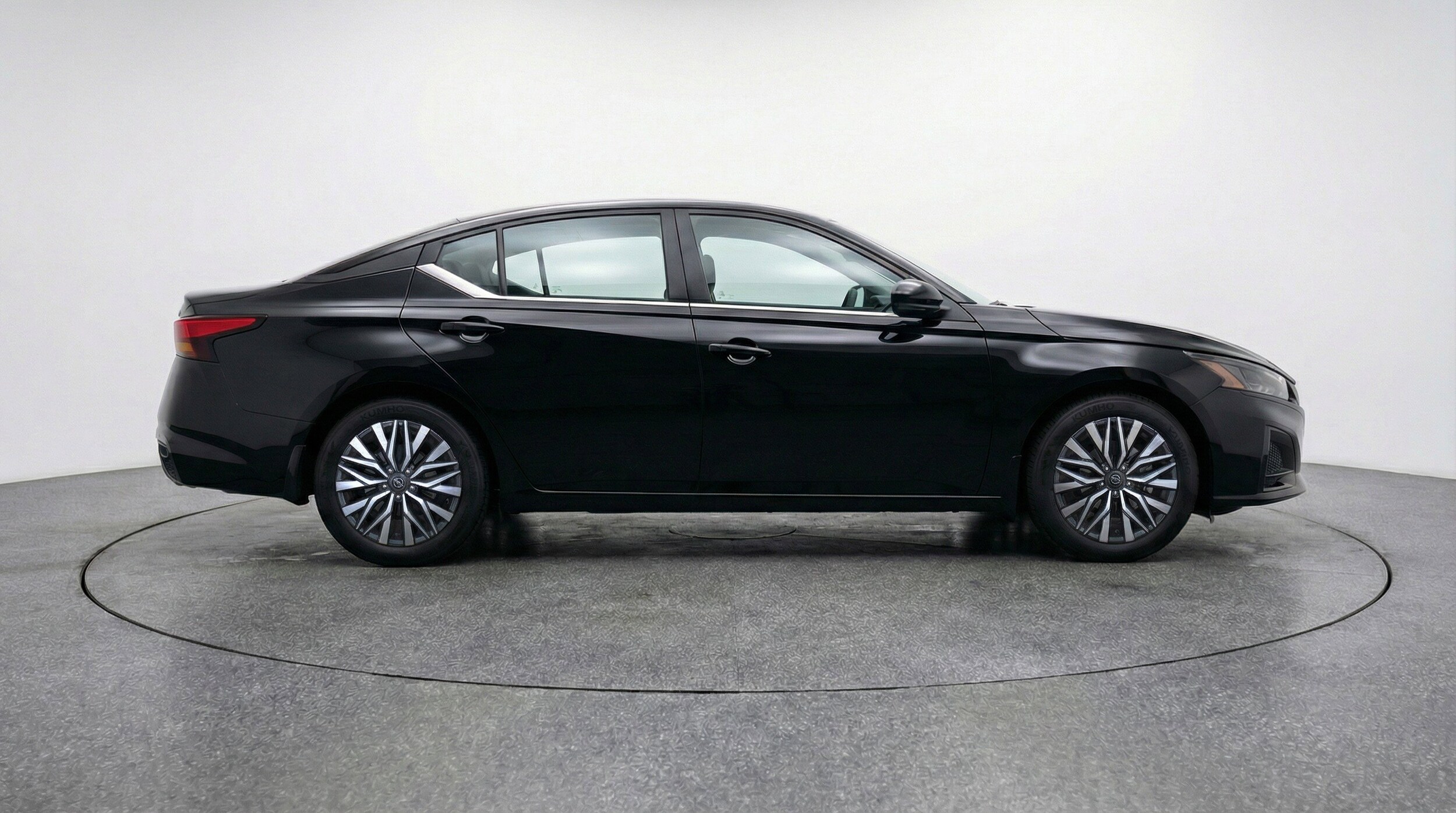 Thumbnail: 2025 Nissan Altima - 11