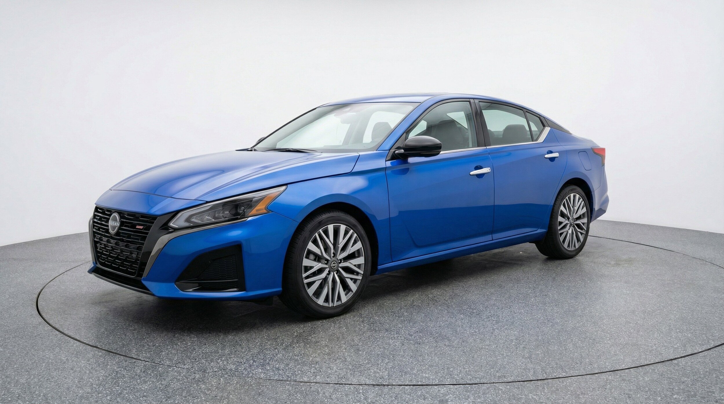 Thumbnail: 2025 Nissan Altima - 3
