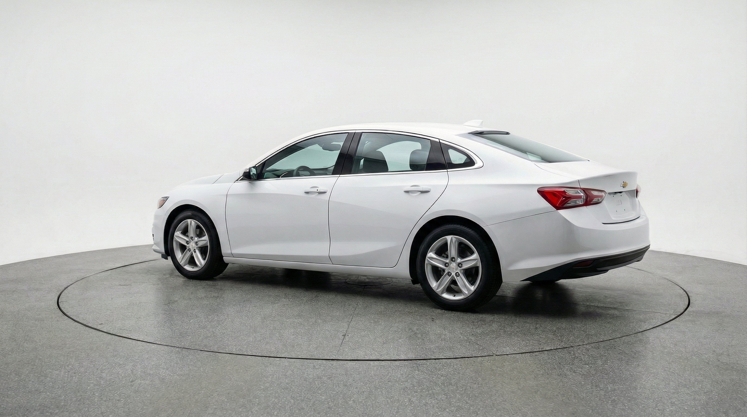 Thumbnail: 2024 Chevrolet Malibu - 6