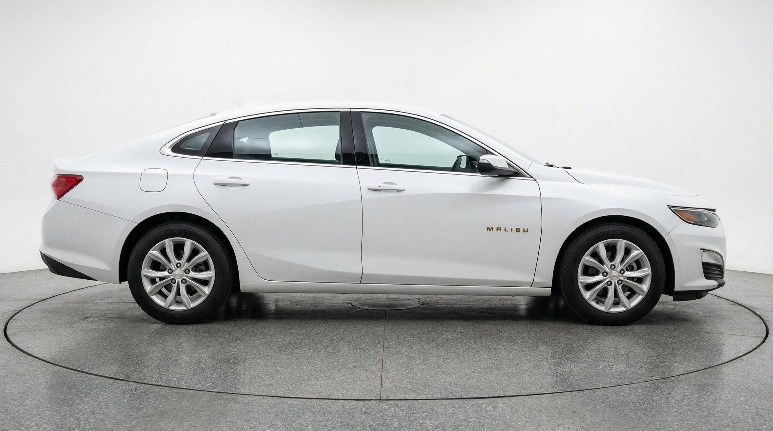 Thumbnail: 2024 Chevrolet Malibu - 10