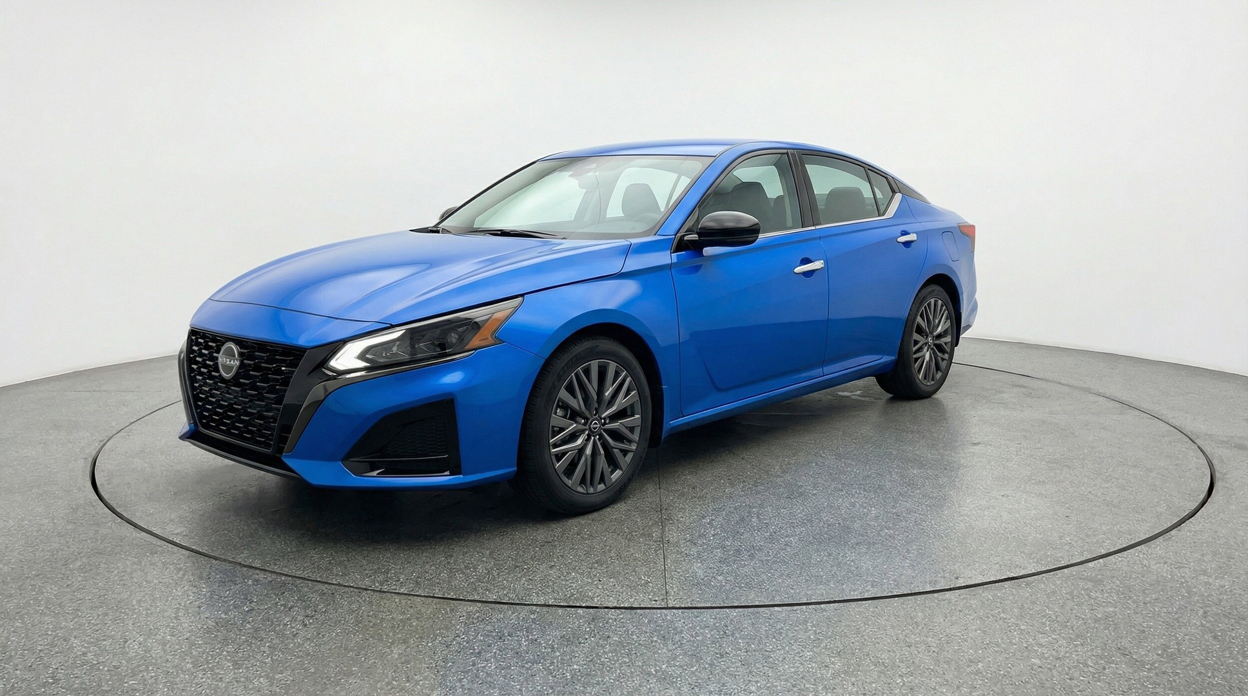 Thumbnail: 2025 Nissan Altima - 3