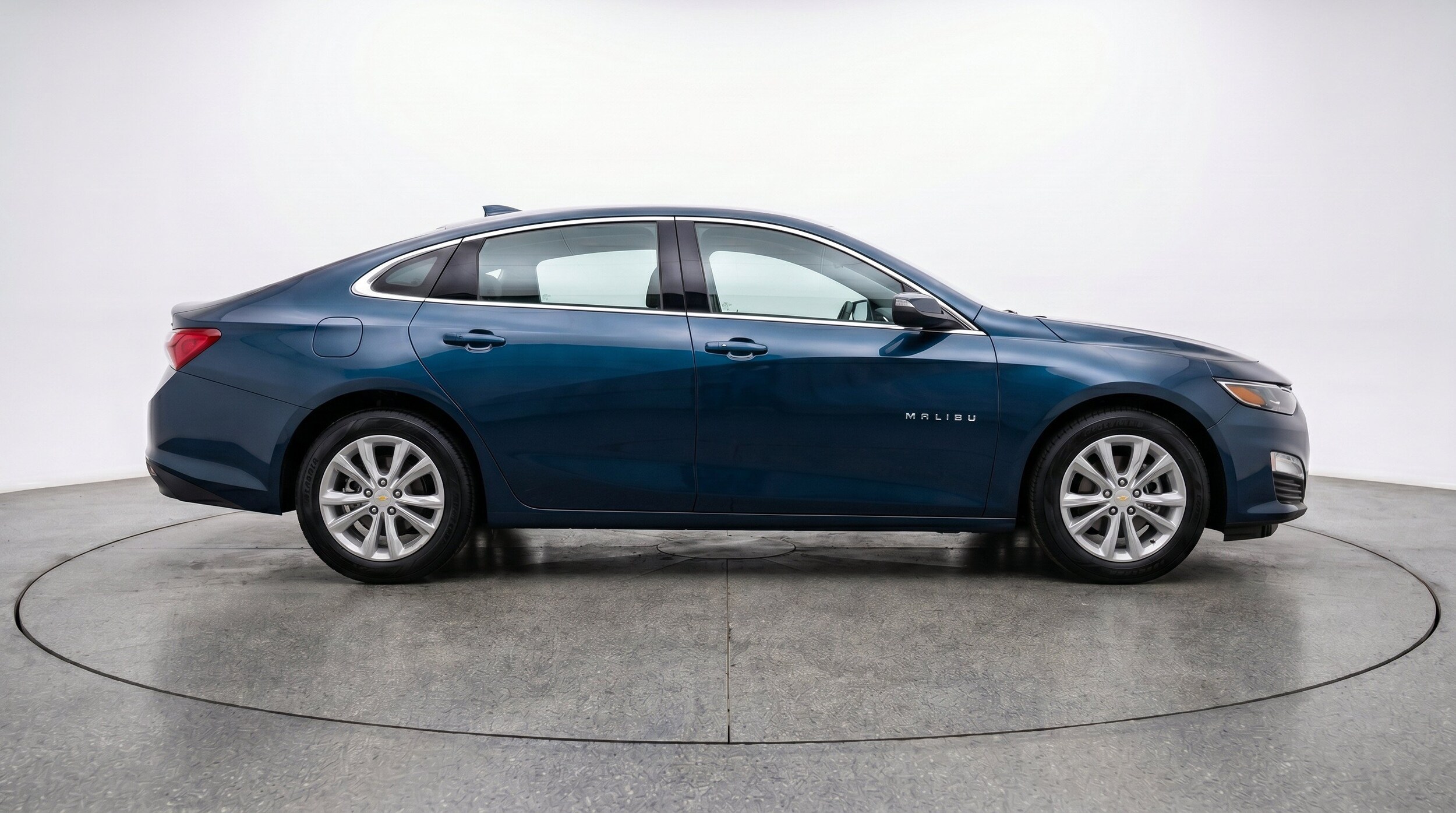Thumbnail: 2024 Chevrolet Malibu - 11