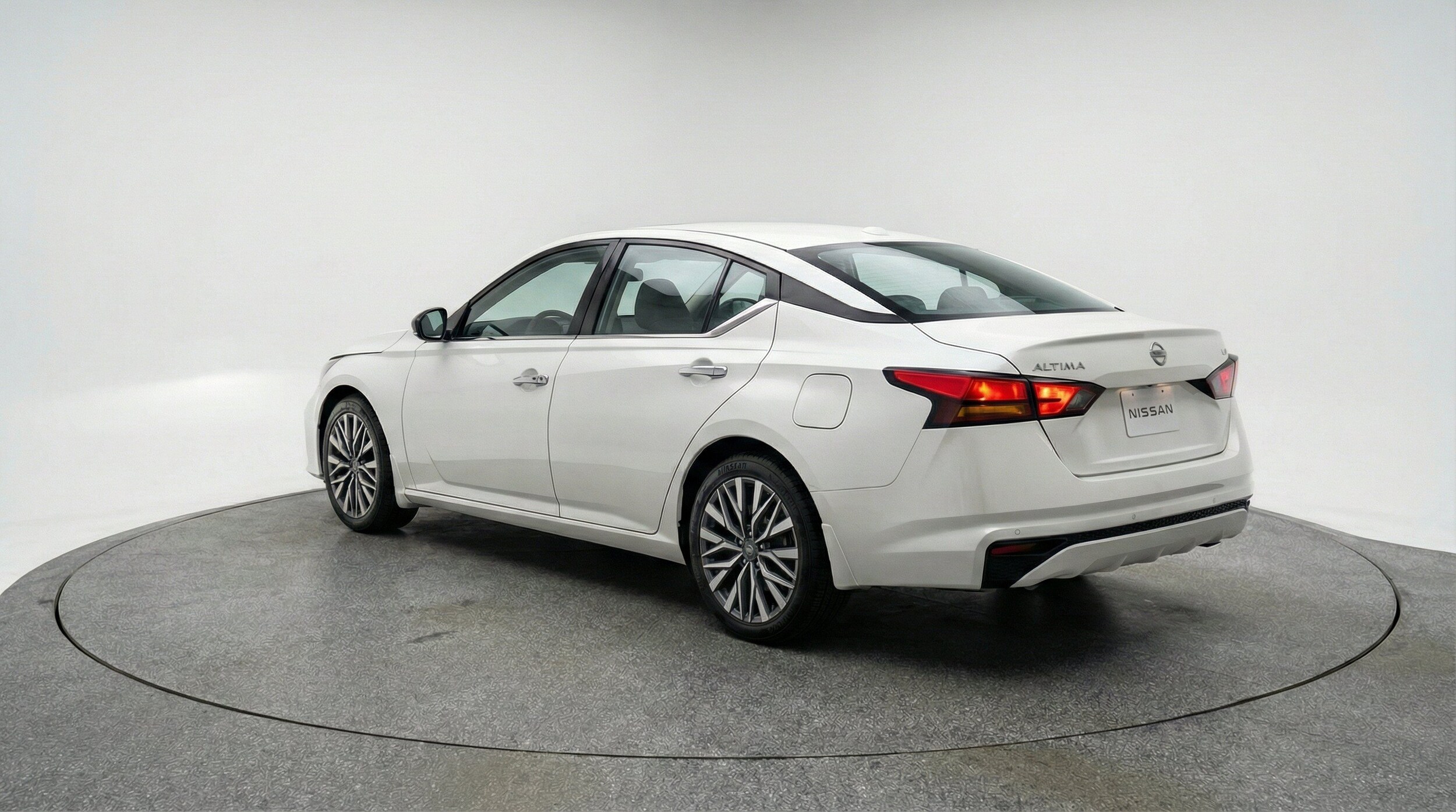 Thumbnail: 2025 Nissan Altima - 6