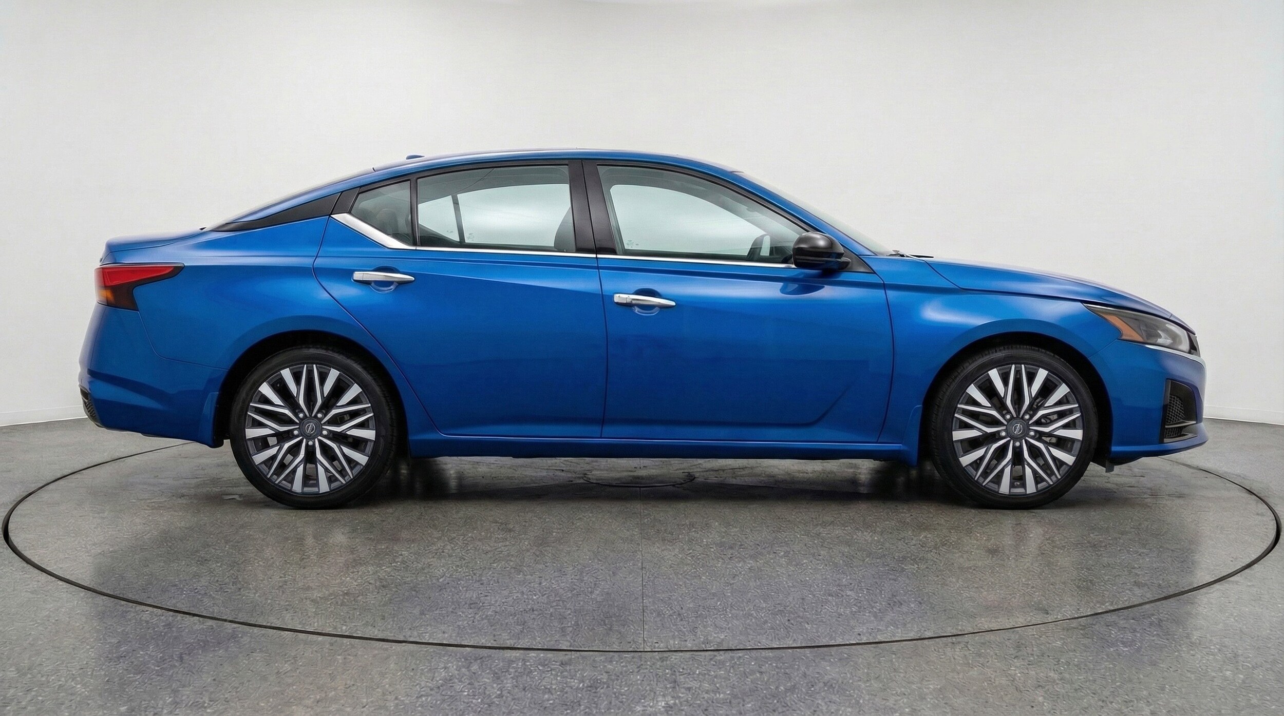 Thumbnail: 2025 Nissan Altima - 11