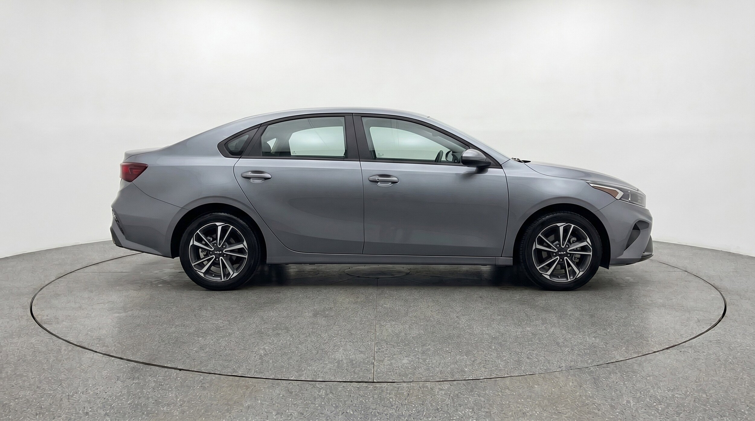 Thumbnail: 2024 Kia Forte - 11