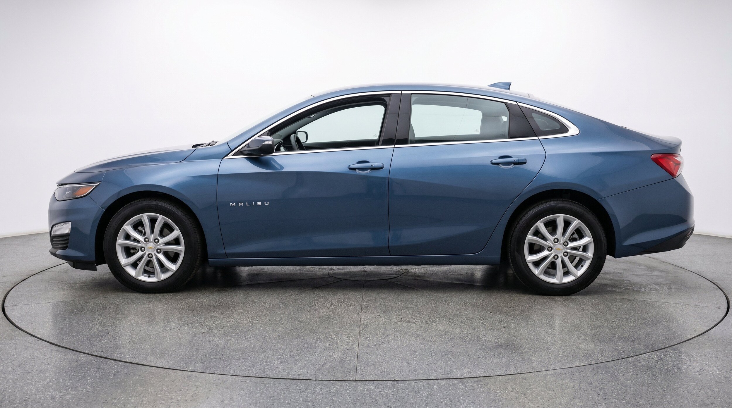 Thumbnail: 2024 Chevrolet Malibu - 5
