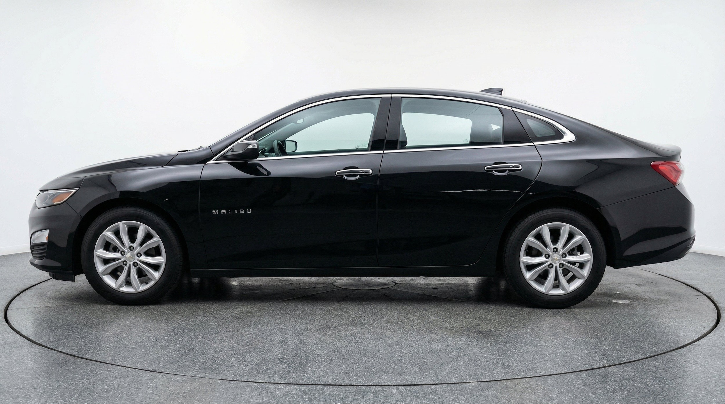 Thumbnail: 2024 Chevrolet Malibu - 5