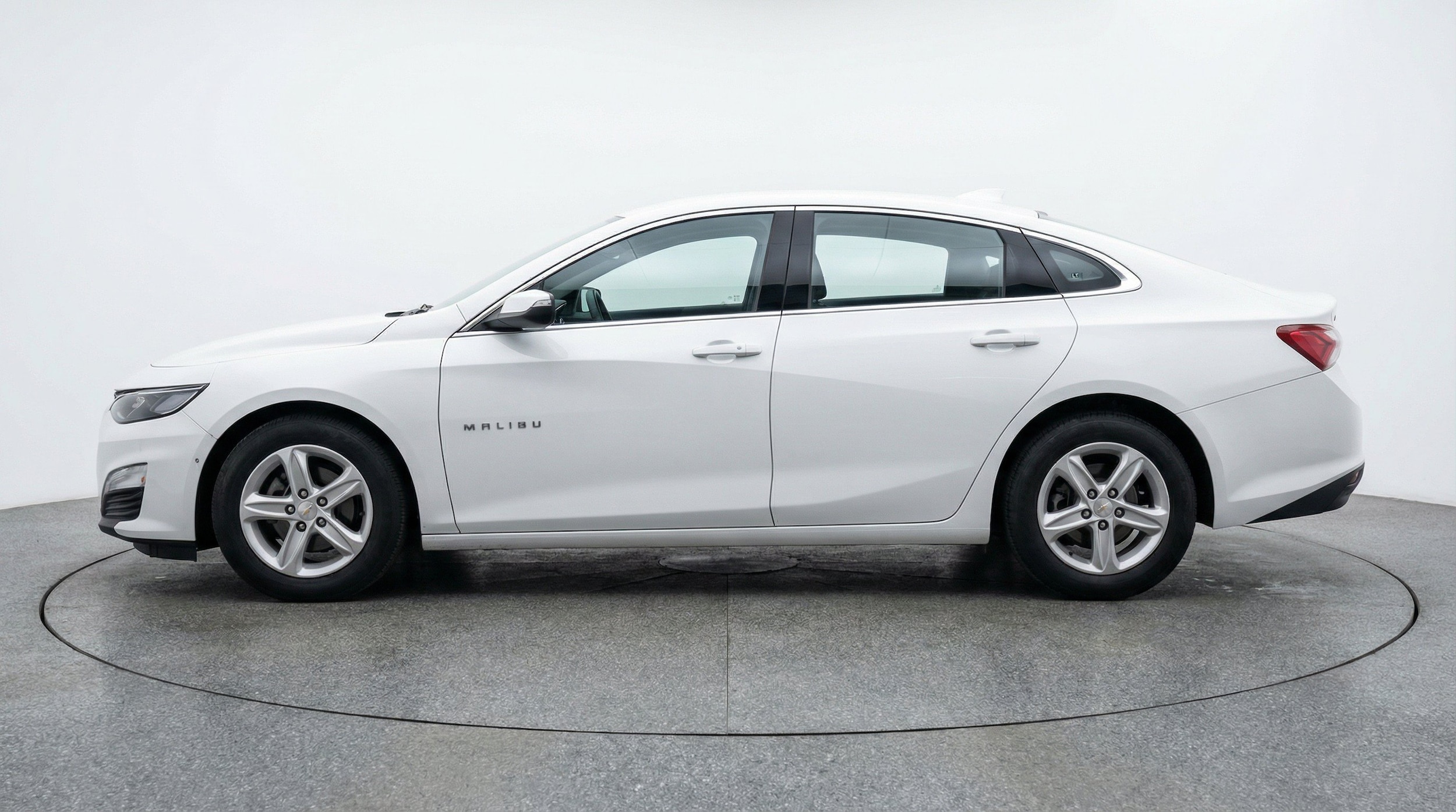 Thumbnail: 2024 Chevrolet Malibu - 5