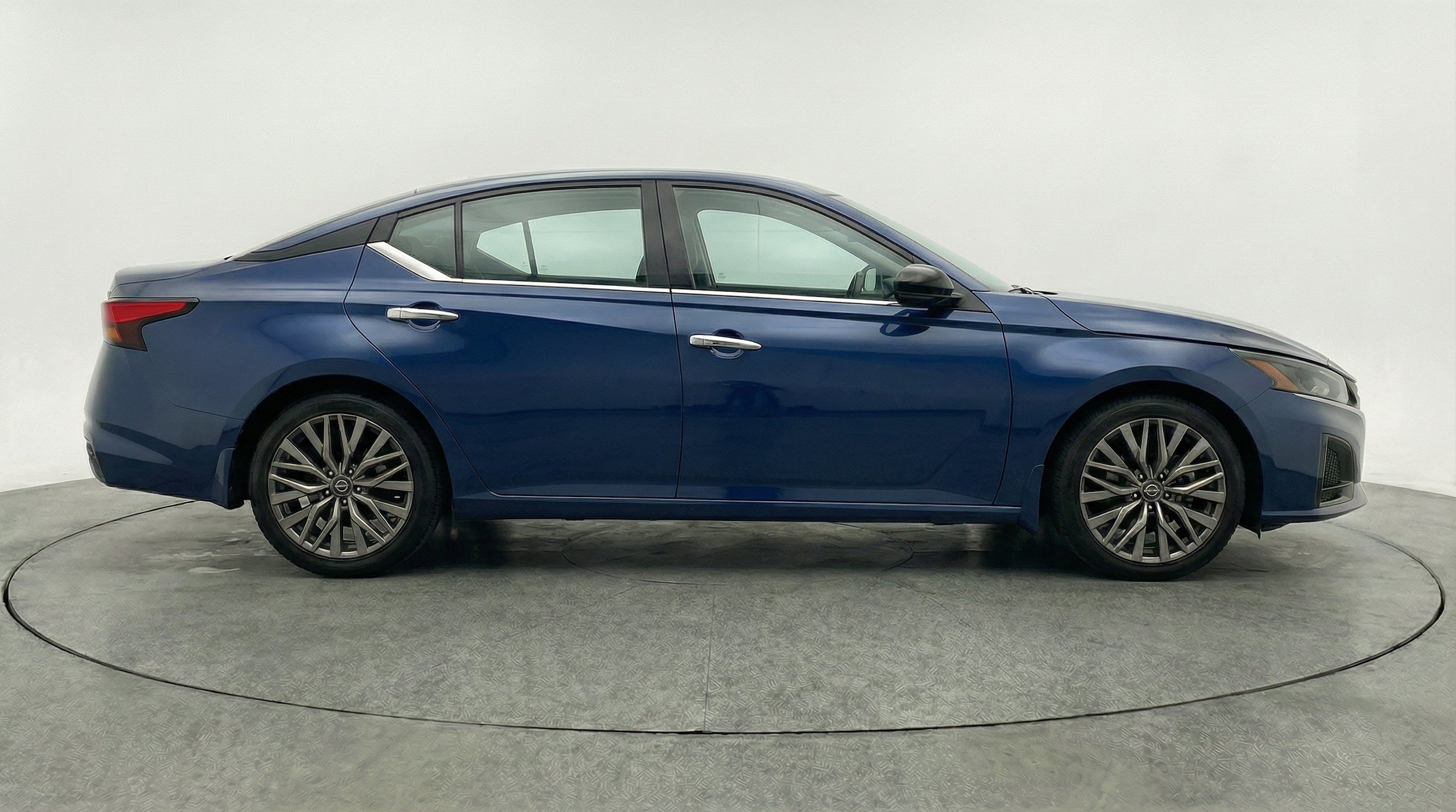 Thumbnail: 2025 Nissan Altima - 11