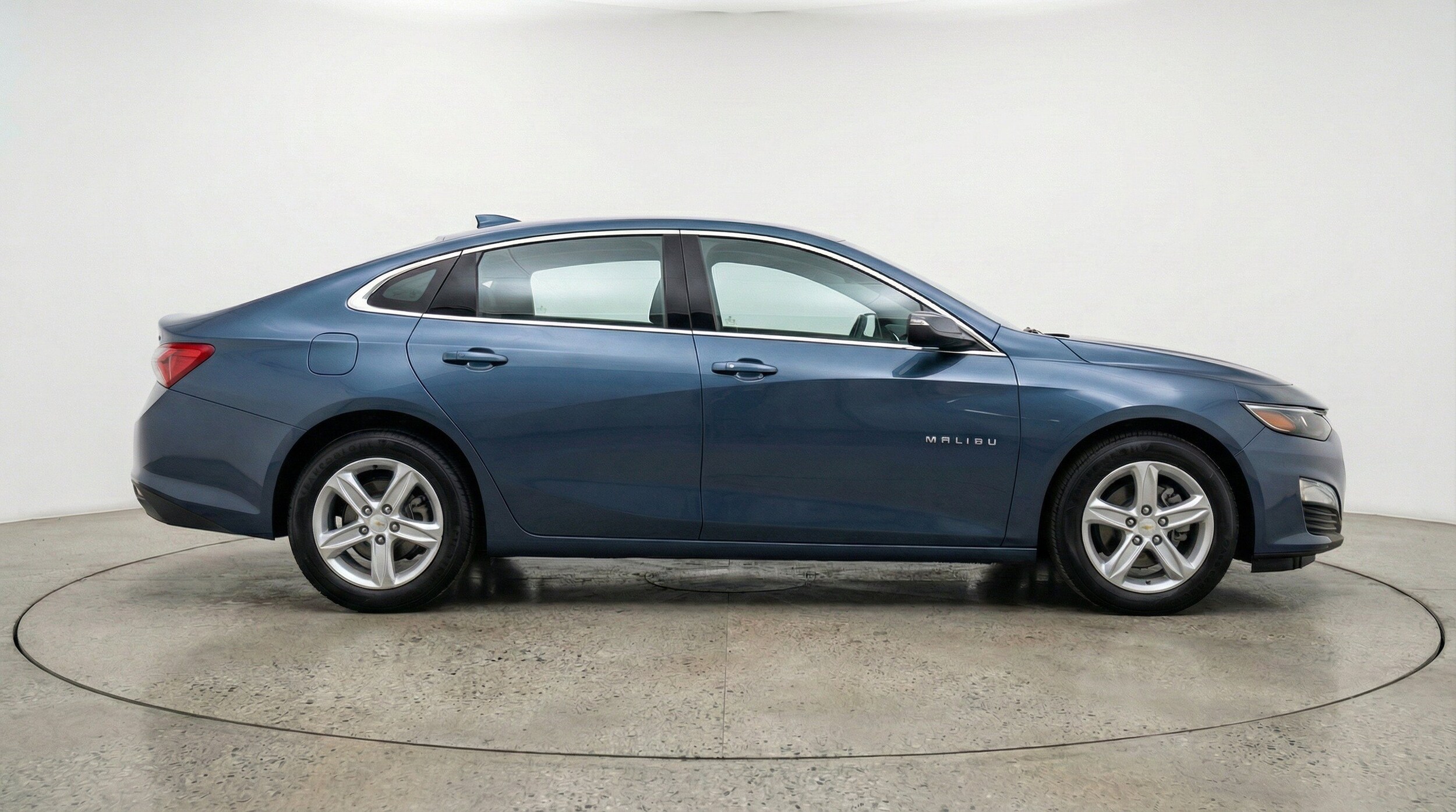 Thumbnail: 2024 Chevrolet Malibu - 11