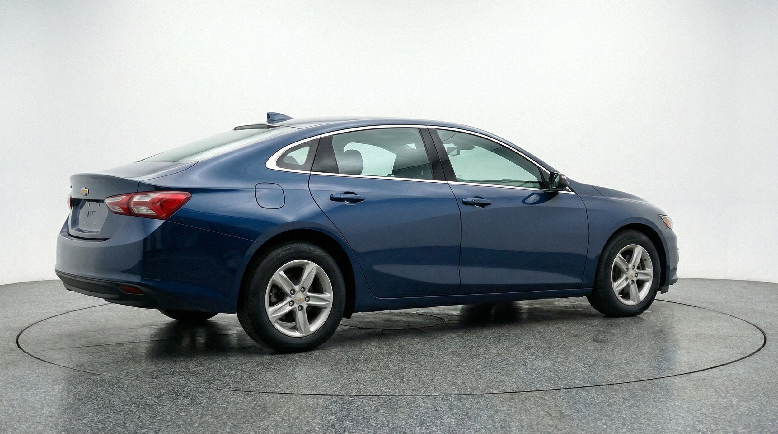 Thumbnail: 2024 Chevrolet Malibu - 9