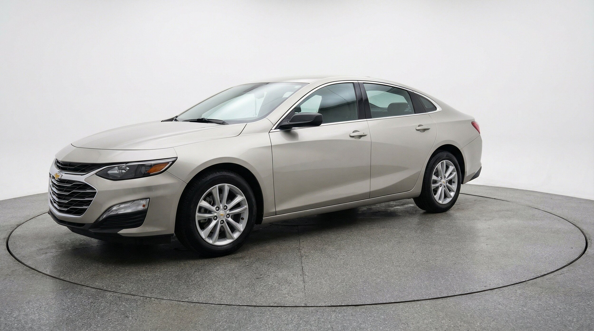 Thumbnail: 2024 Chevrolet Malibu - 3