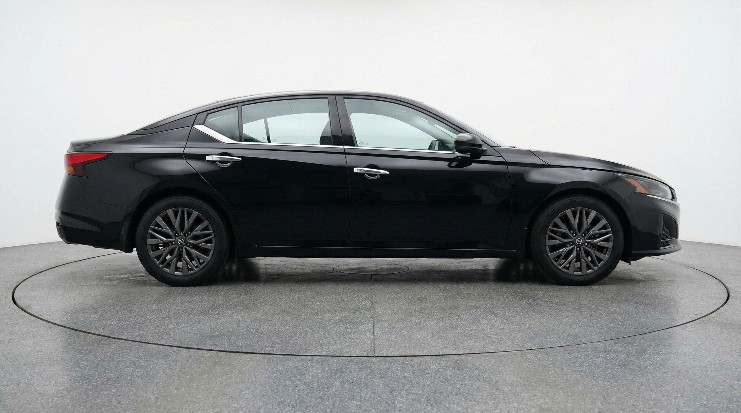 Thumbnail: 2025 Nissan Altima - 11