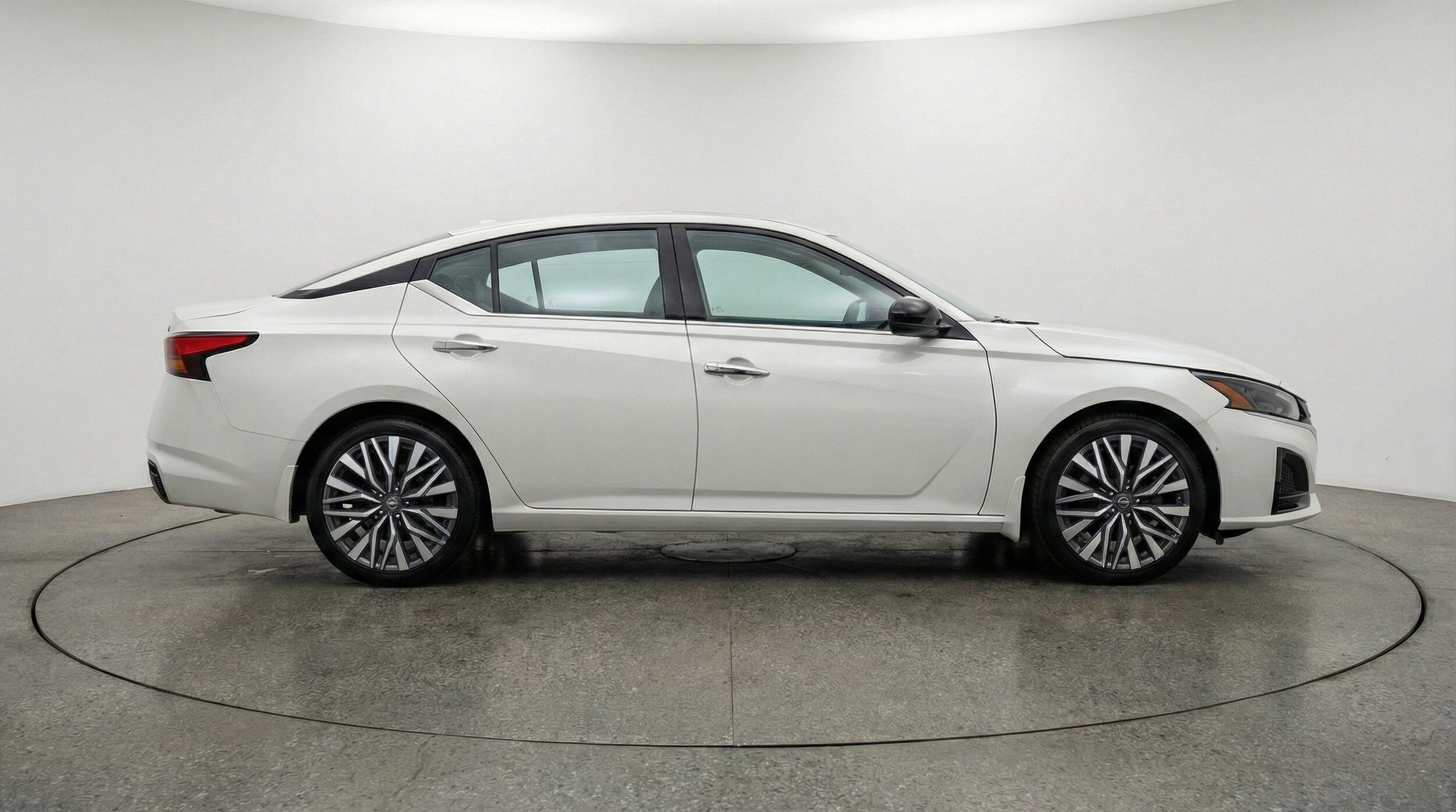 Thumbnail: 2025 Nissan Altima - 11