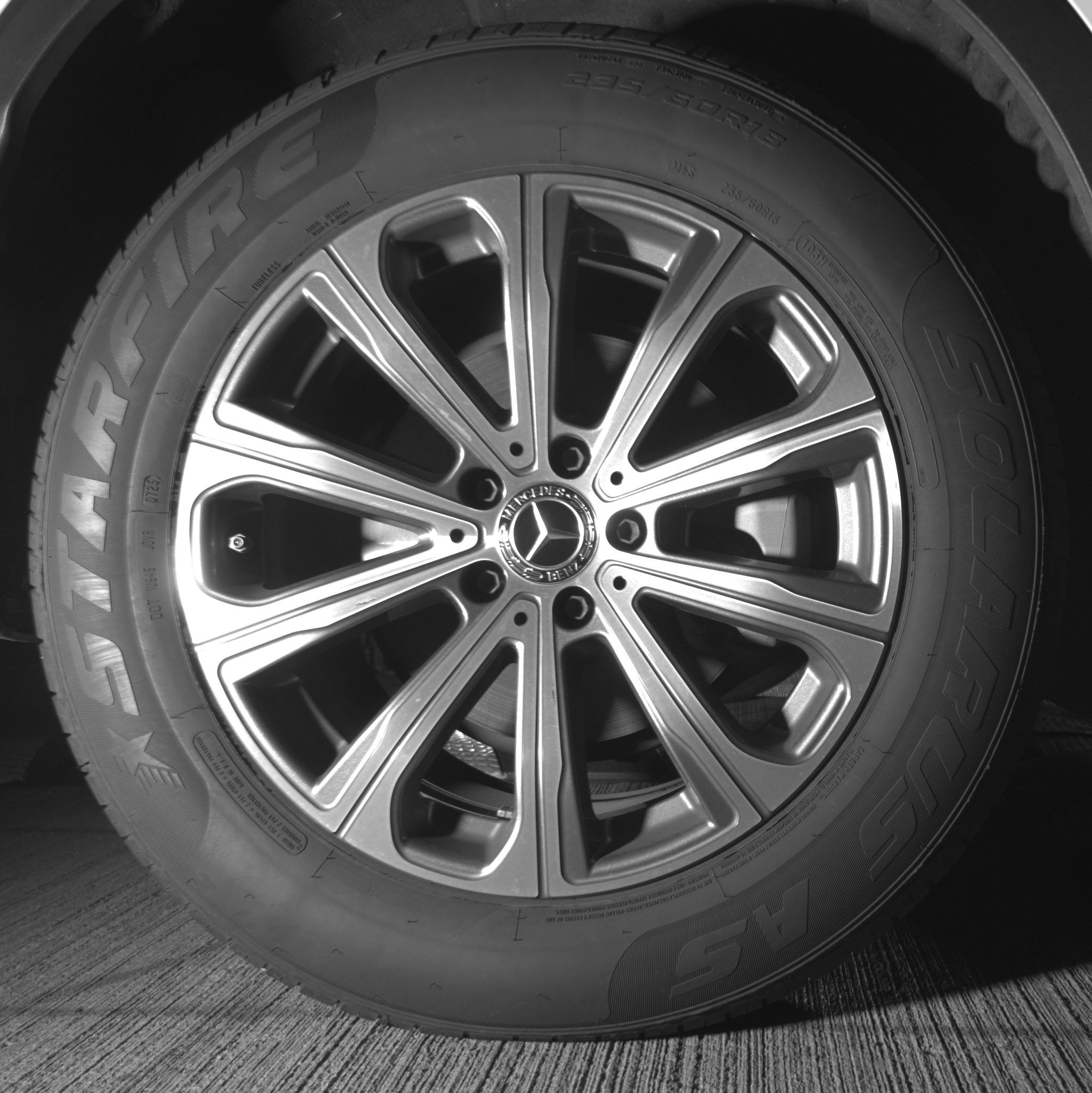 Thumbnail: 2024 Mercedes-Benz GLC - 15