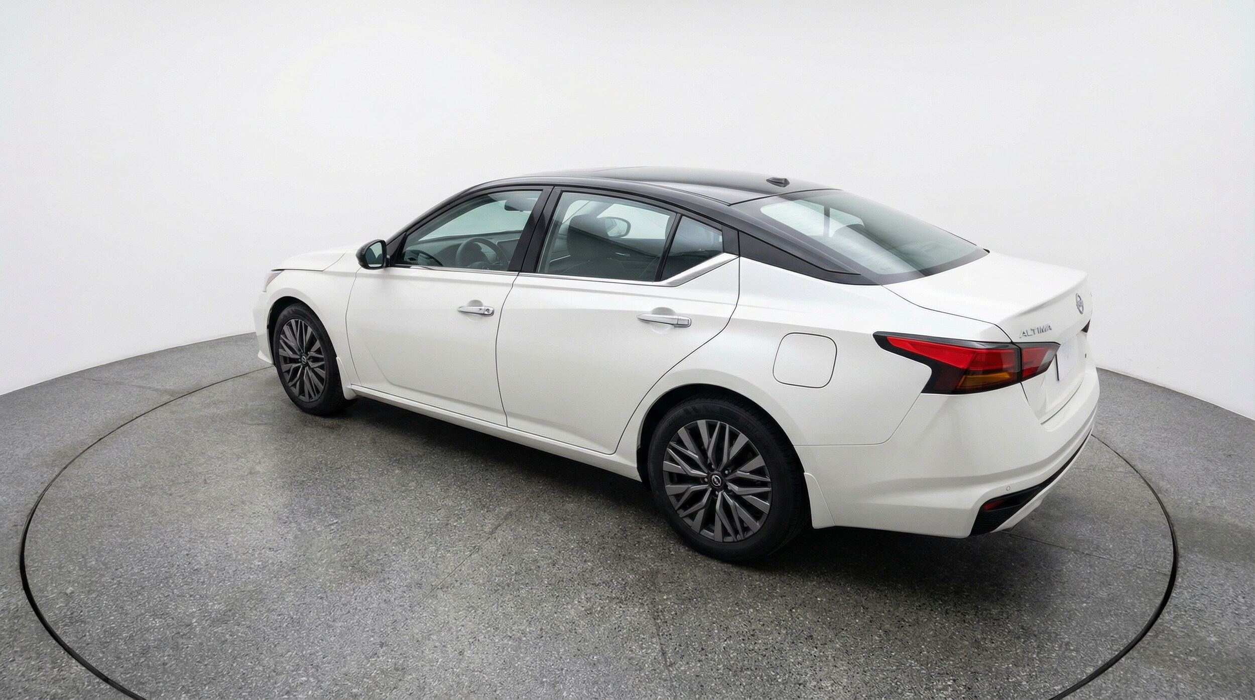 Thumbnail: 2025 Nissan Altima - 5