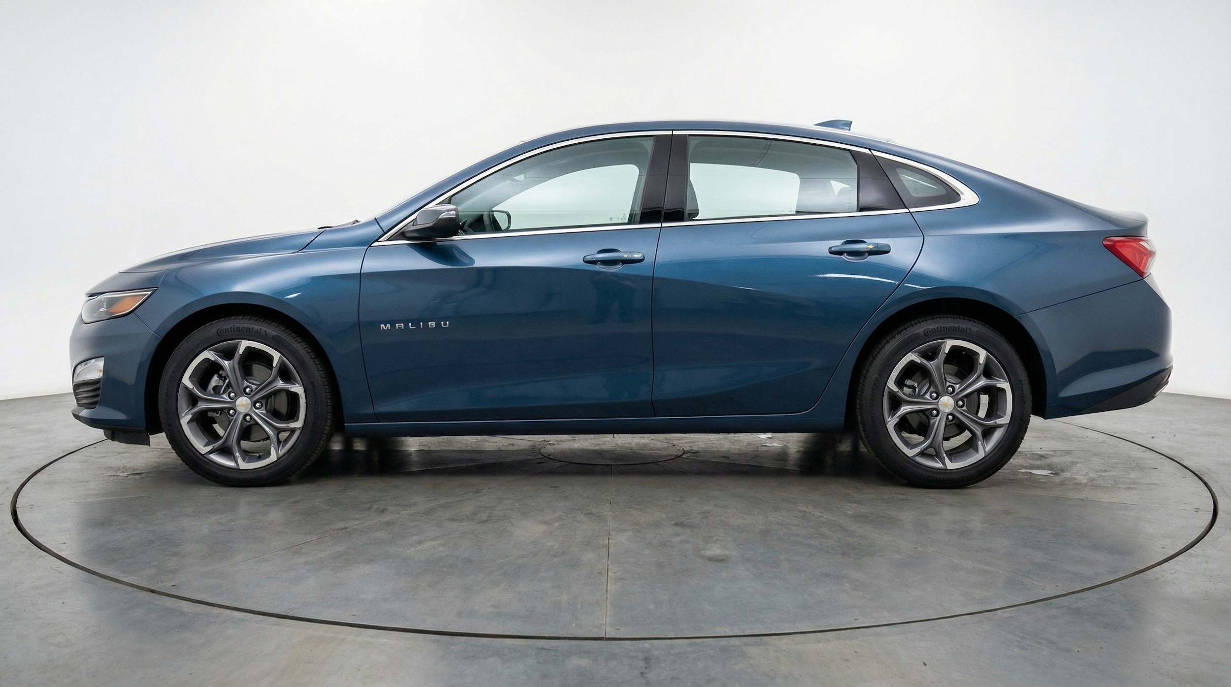 Thumbnail: 2024 Chevrolet Malibu - 5