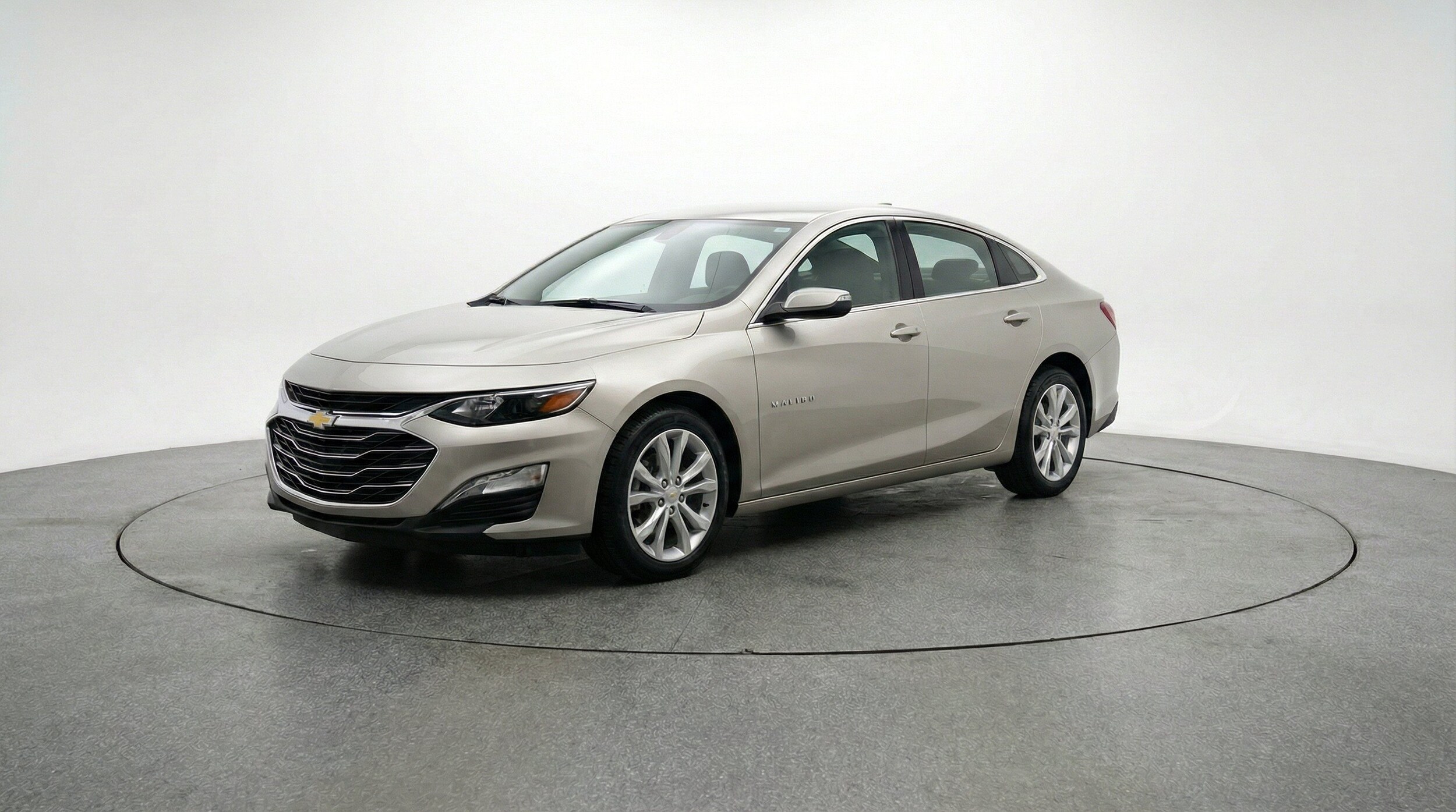 Thumbnail: 2024 Chevrolet Malibu - 3