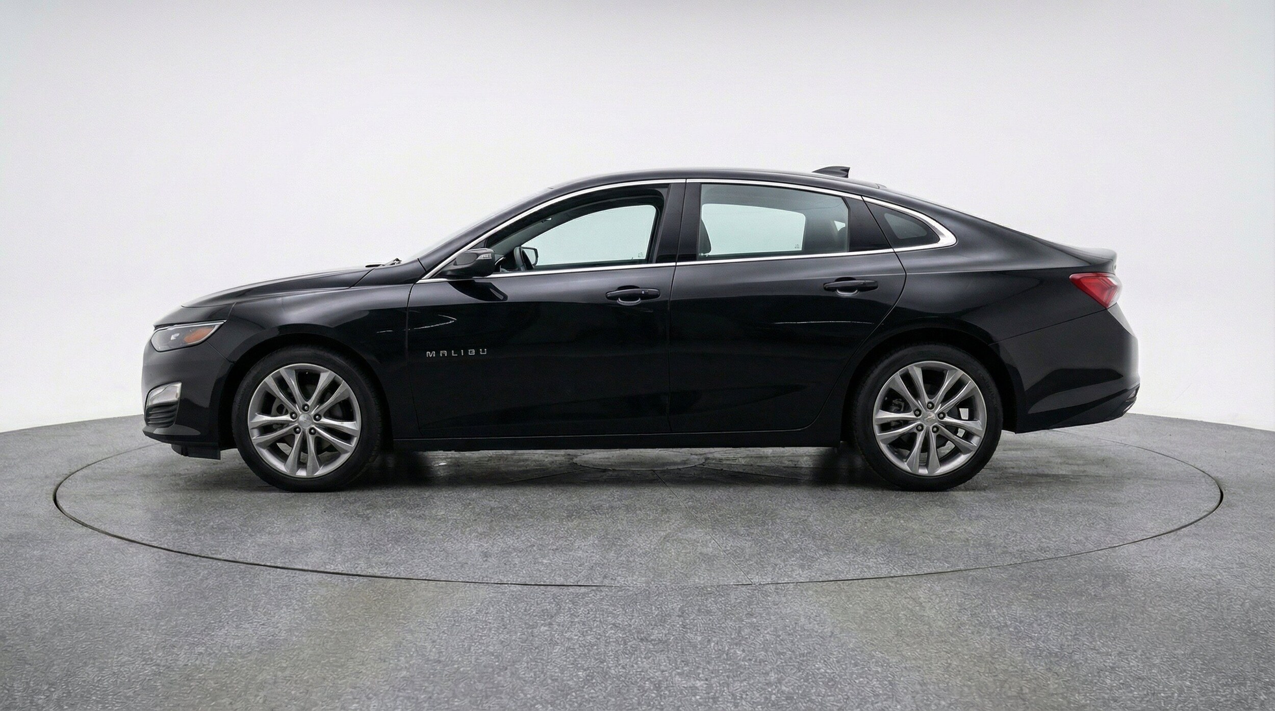 Thumbnail: 2024 Chevrolet Malibu - 5