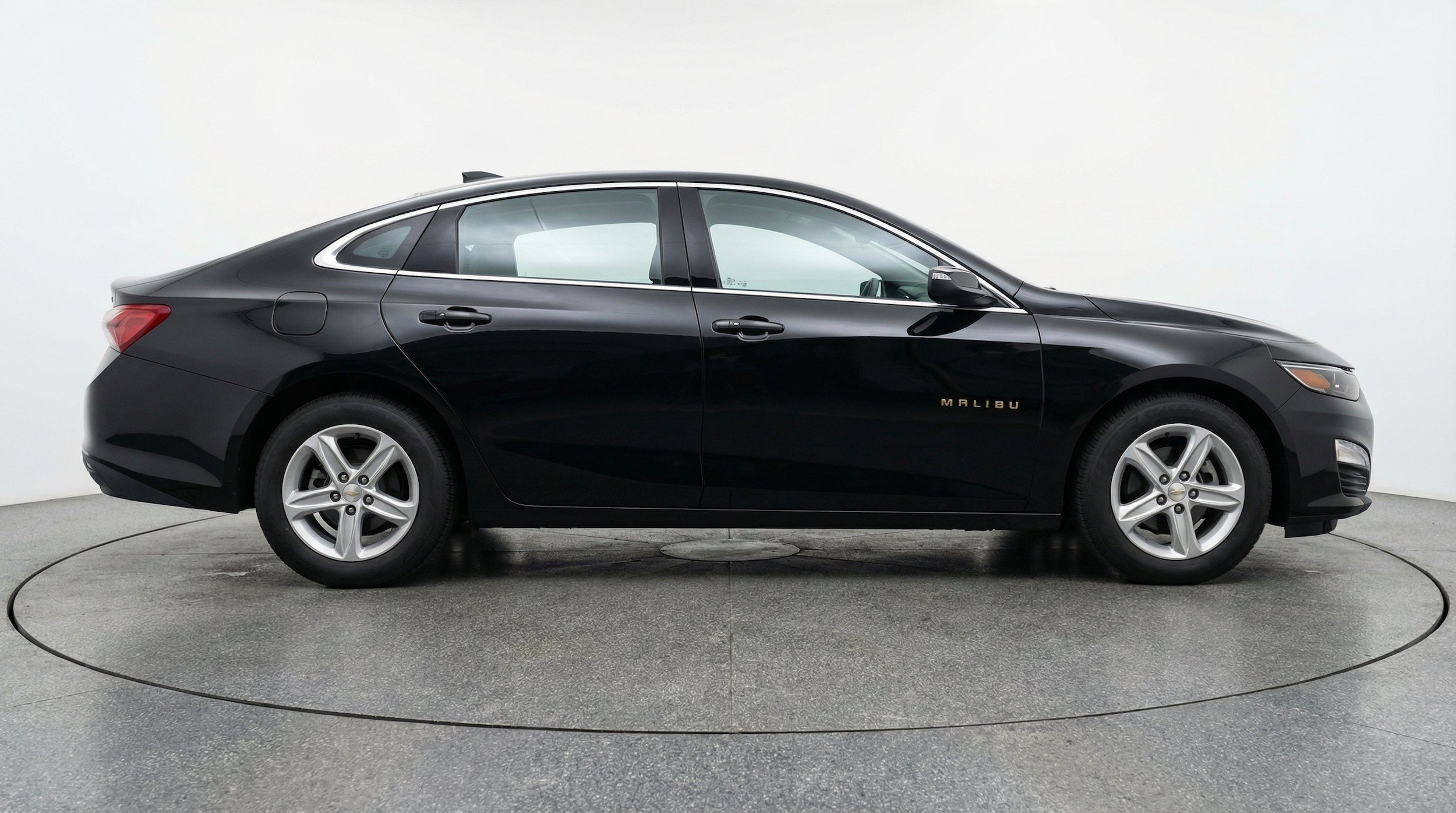 Thumbnail: 2024 Chevrolet Malibu - 11