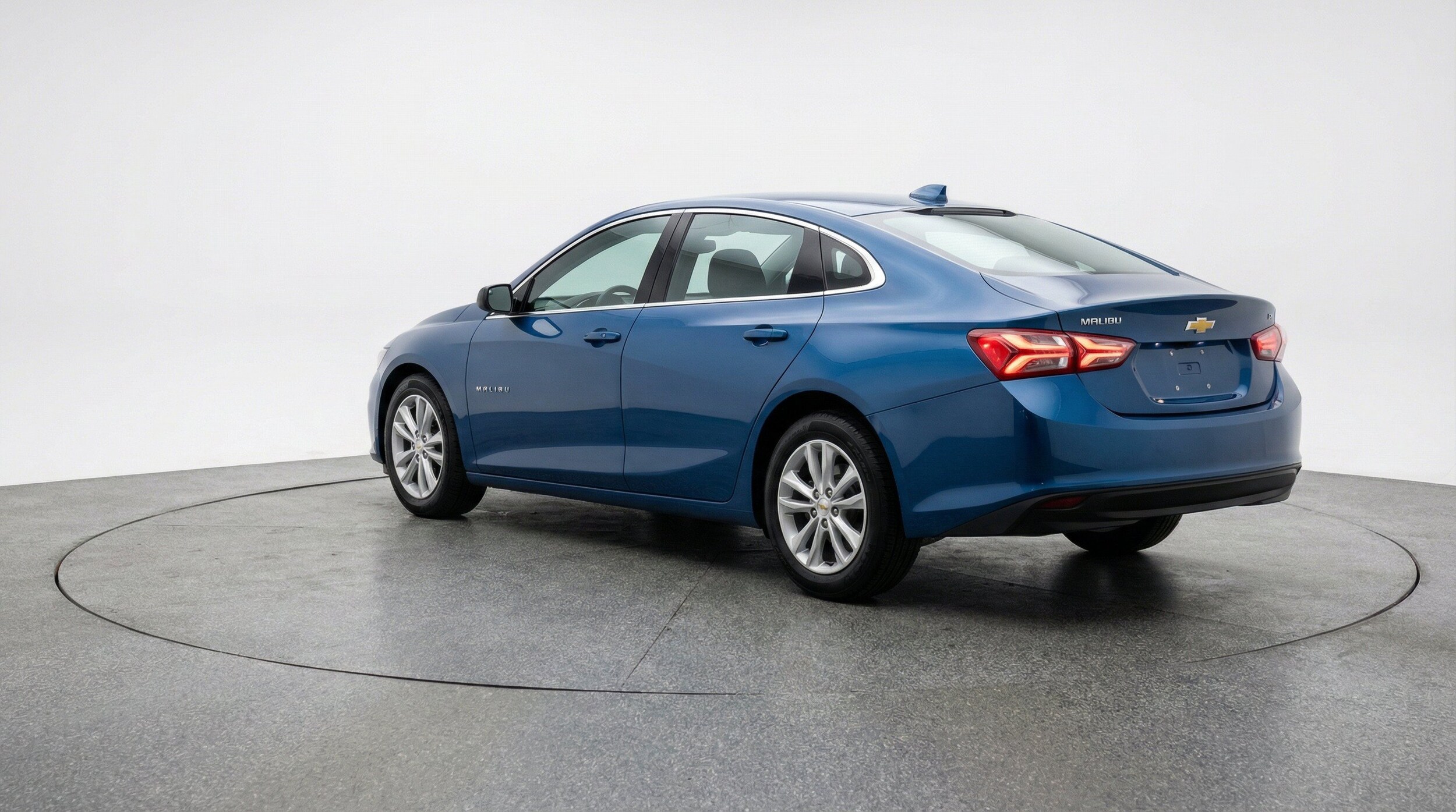 Thumbnail: 2024 Chevrolet Malibu - 6