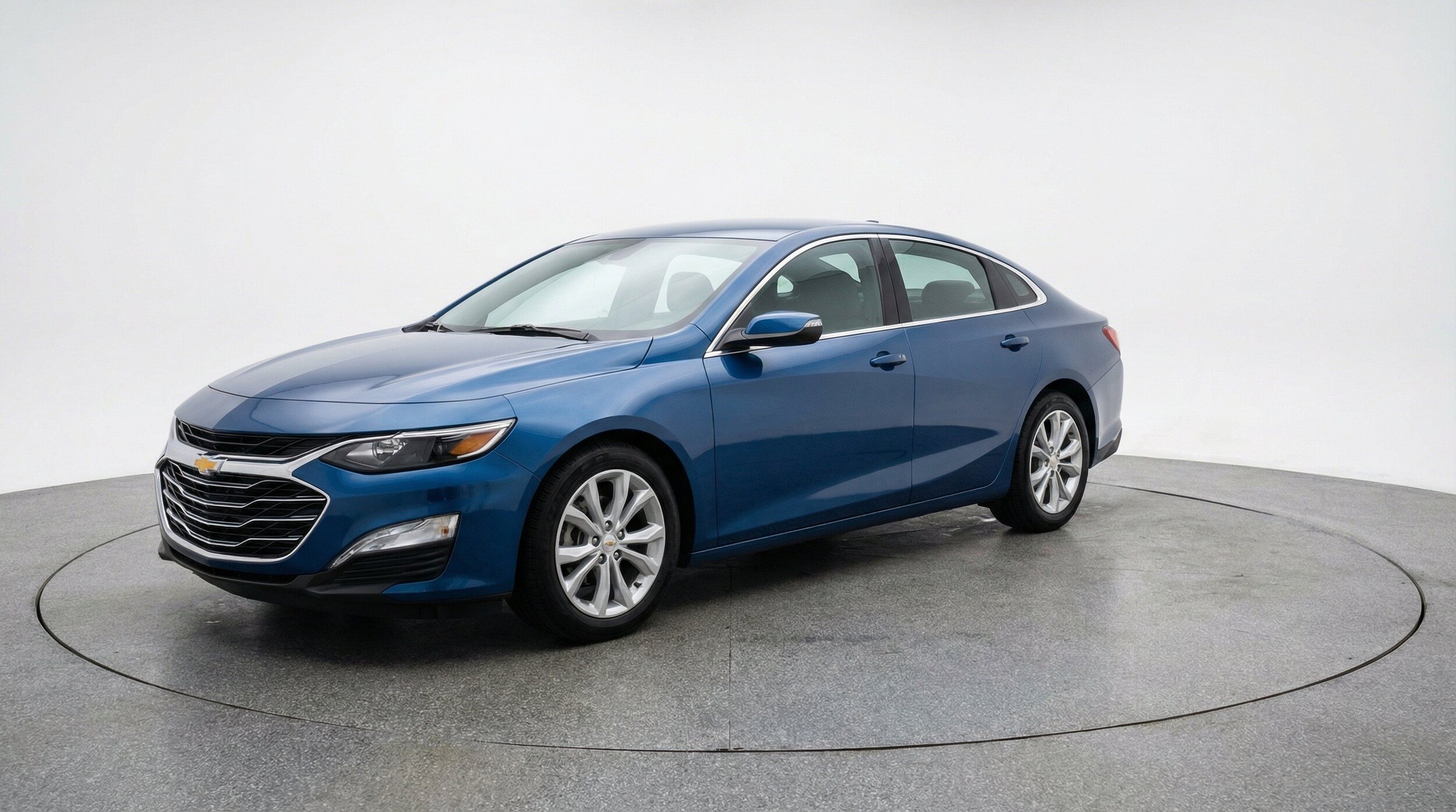 Thumbnail: 2024 Chevrolet Malibu - 3