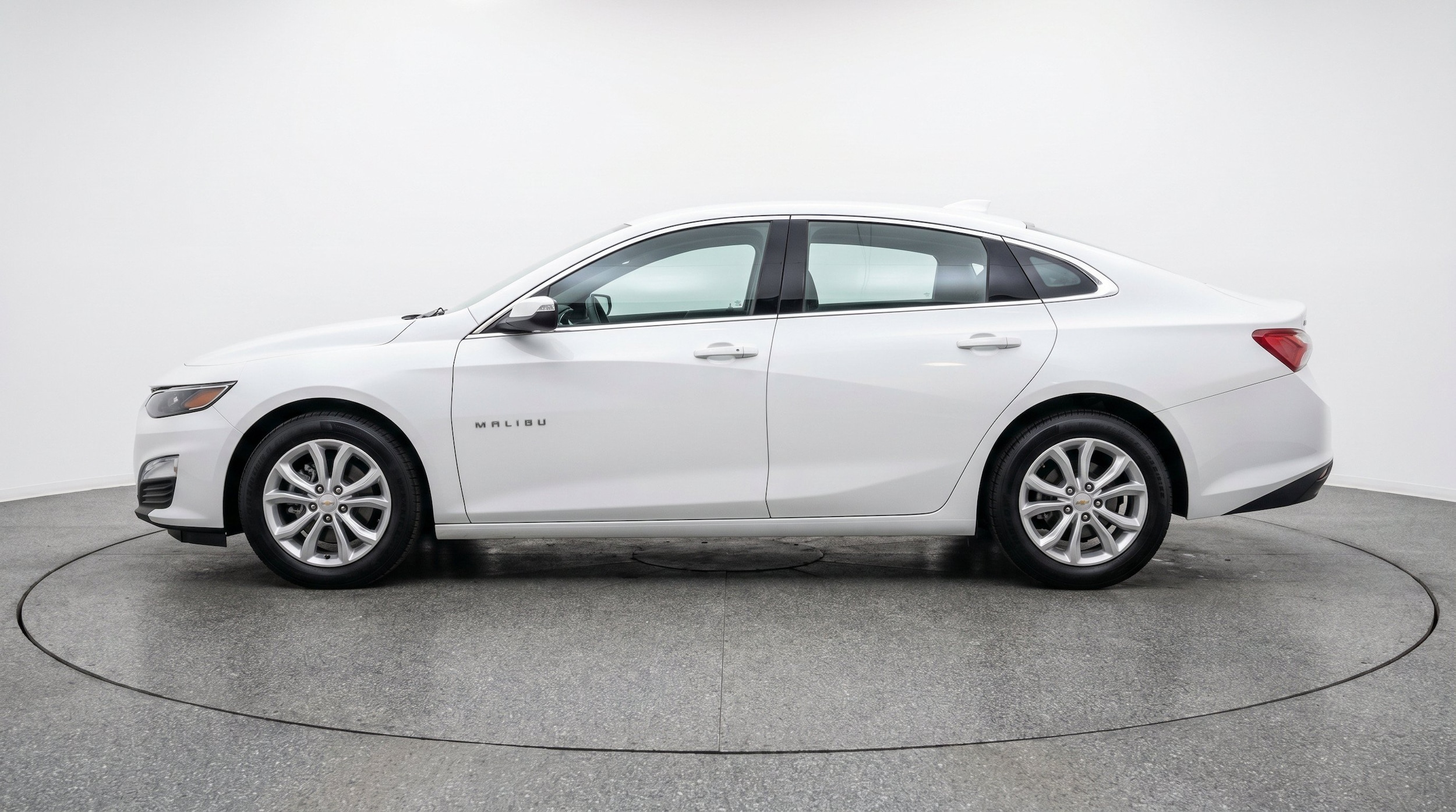 Thumbnail: 2024 Chevrolet Malibu - 5