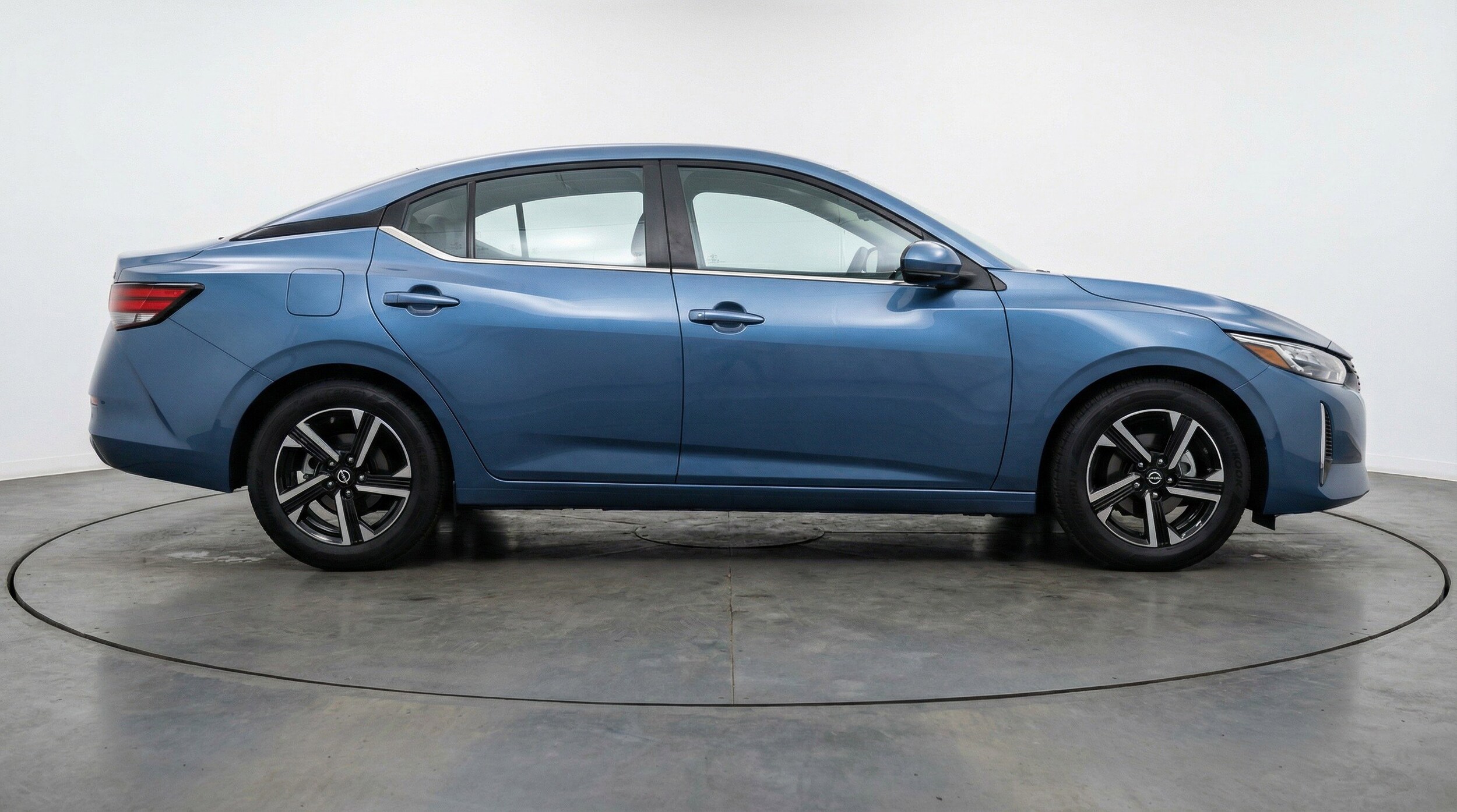 Thumbnail: 2025 Nissan Sentra - 11