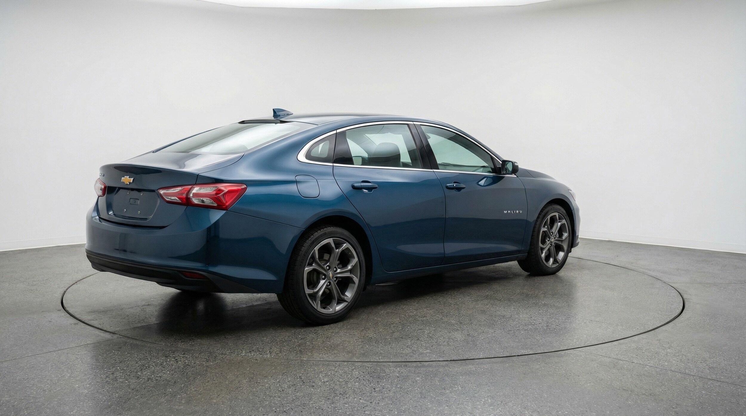 Thumbnail: 2024 Chevrolet Malibu - 9