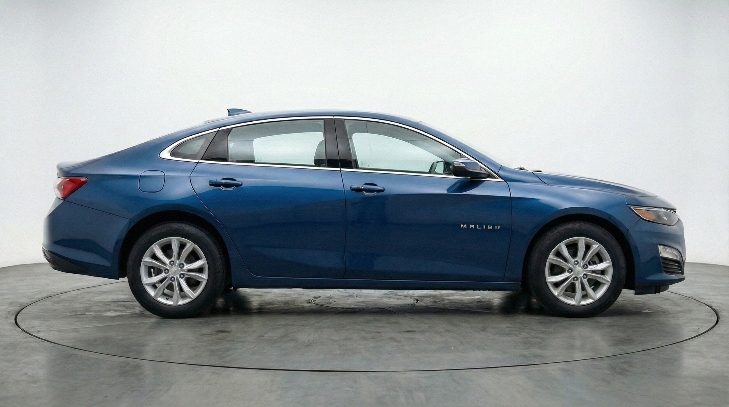 Thumbnail: 2024 Chevrolet Malibu - 11