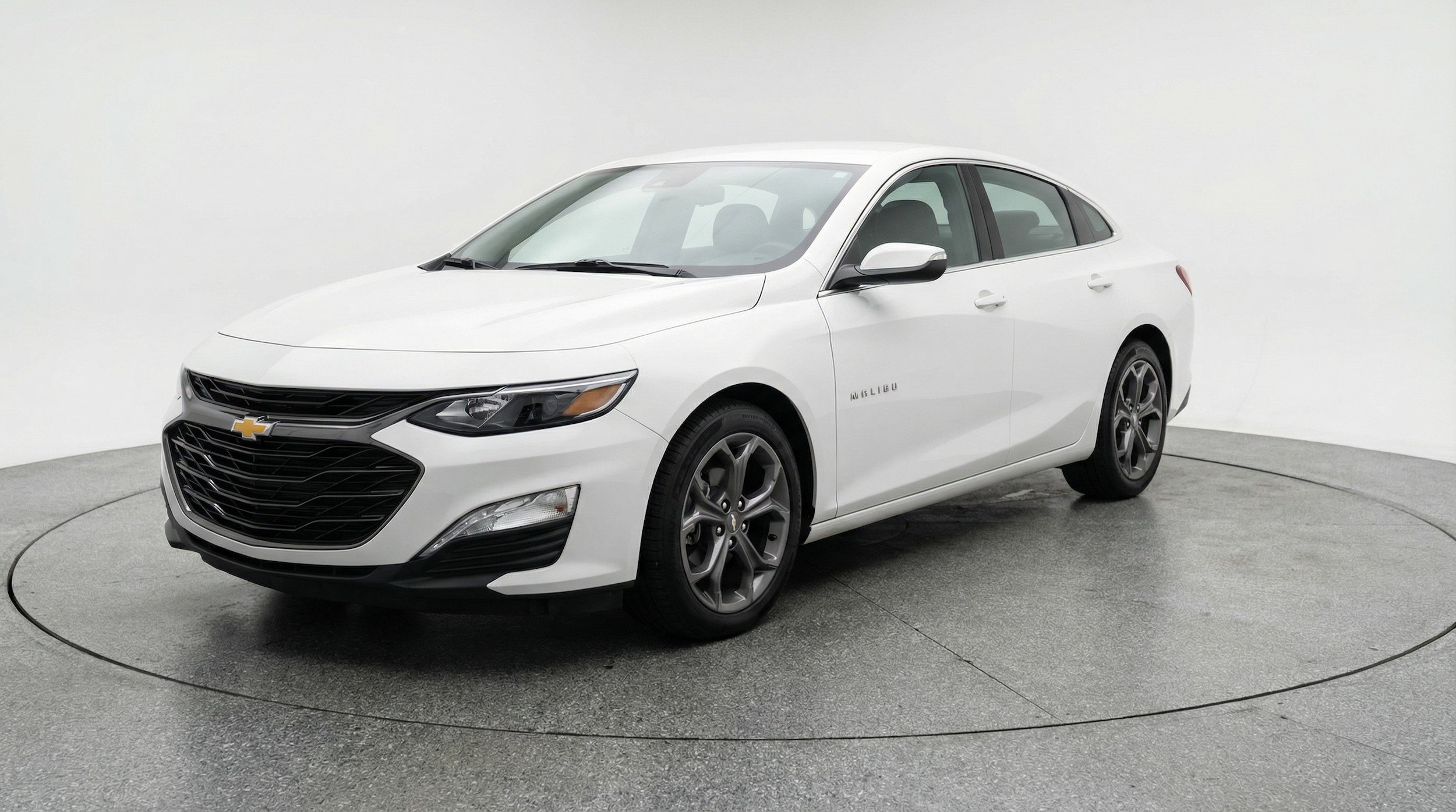 Thumbnail: 2024 Chevrolet Malibu - 3