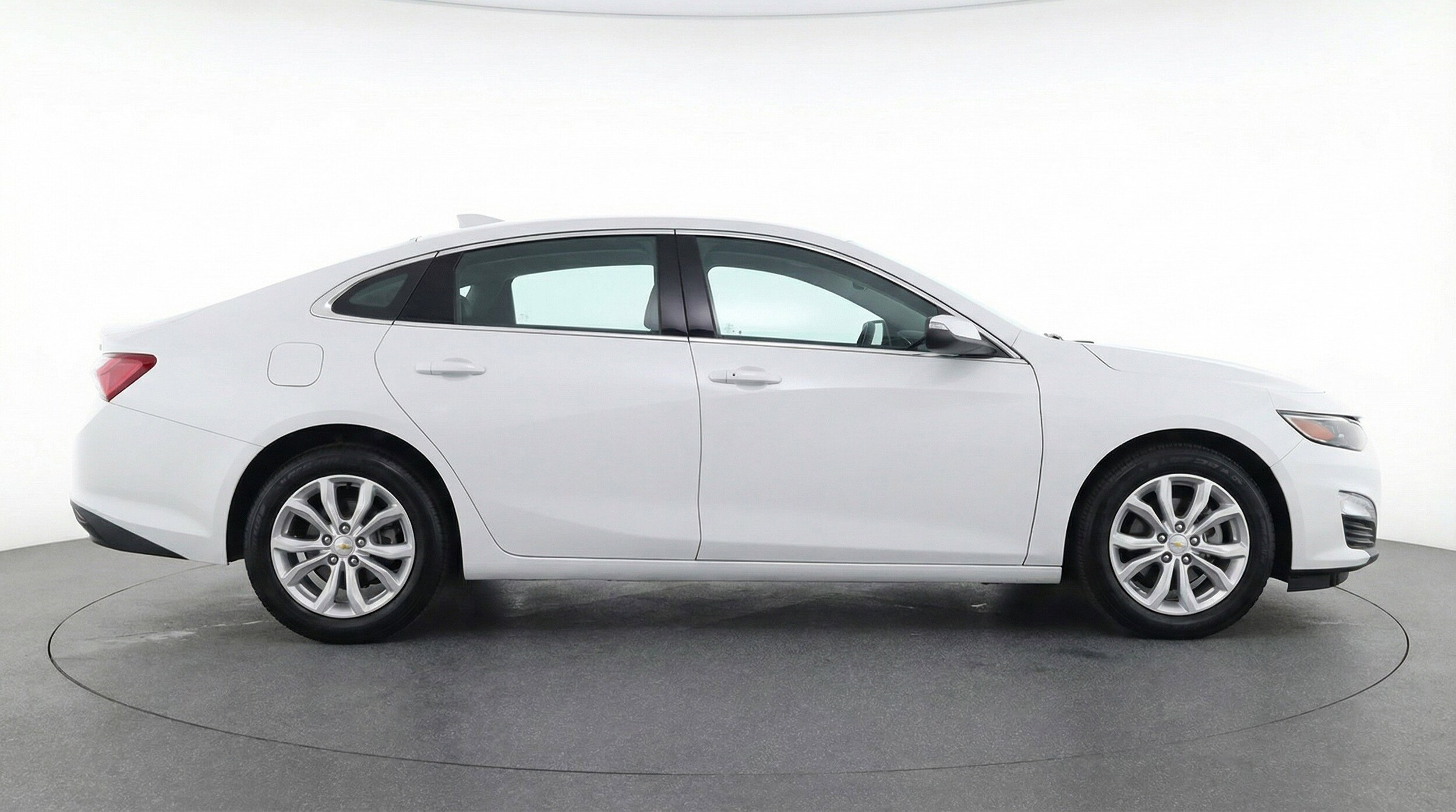 Thumbnail: 2024 Chevrolet Malibu - 11