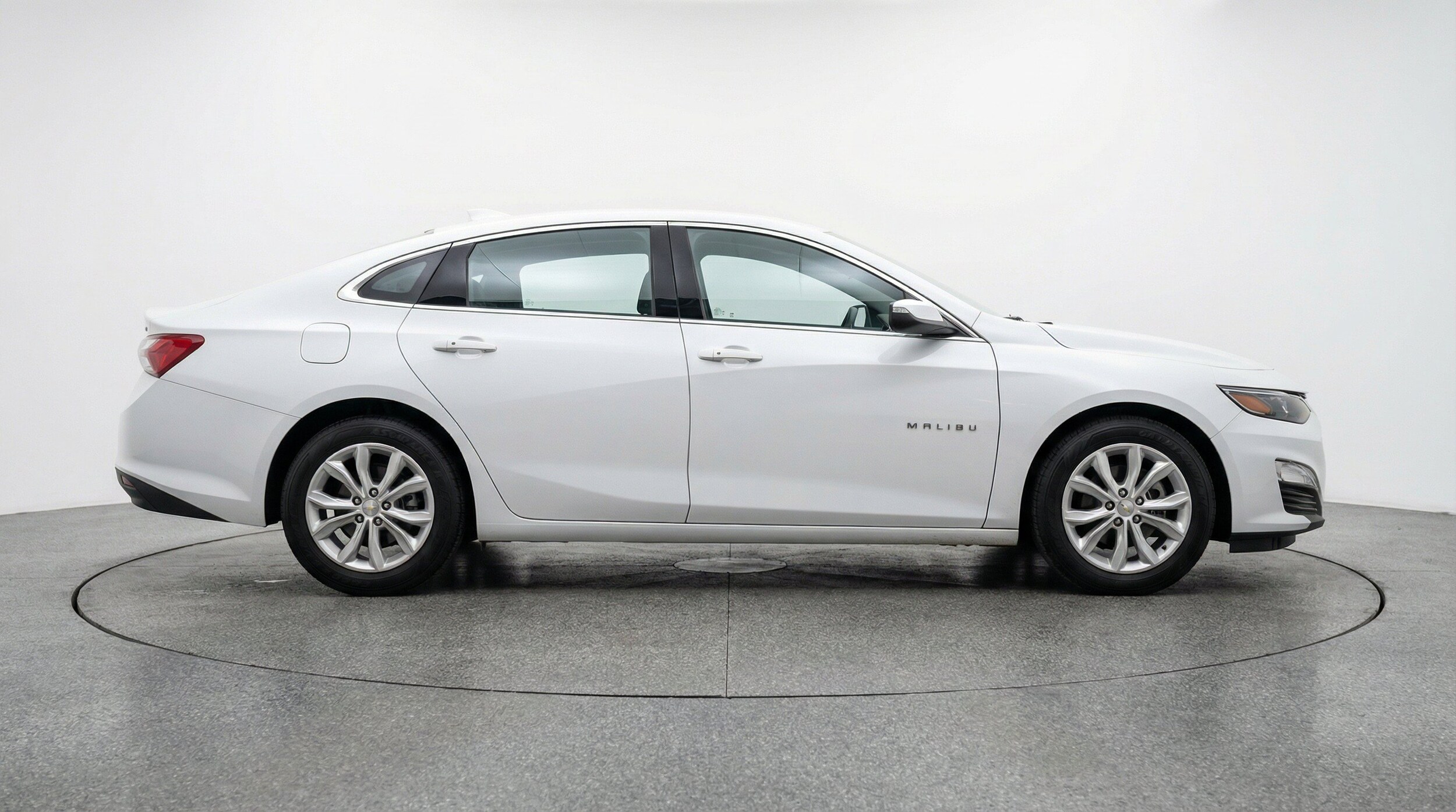 Thumbnail: 2024 Chevrolet Malibu - 11