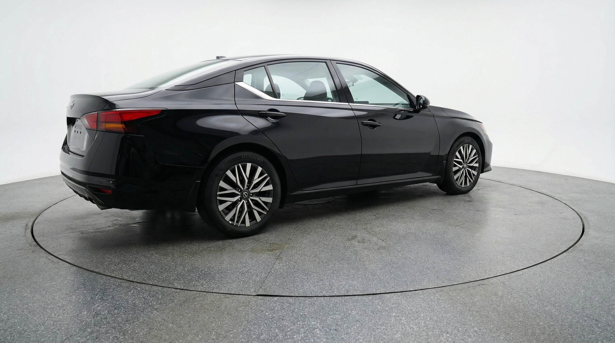 Thumbnail: 2025 Nissan Altima - 9