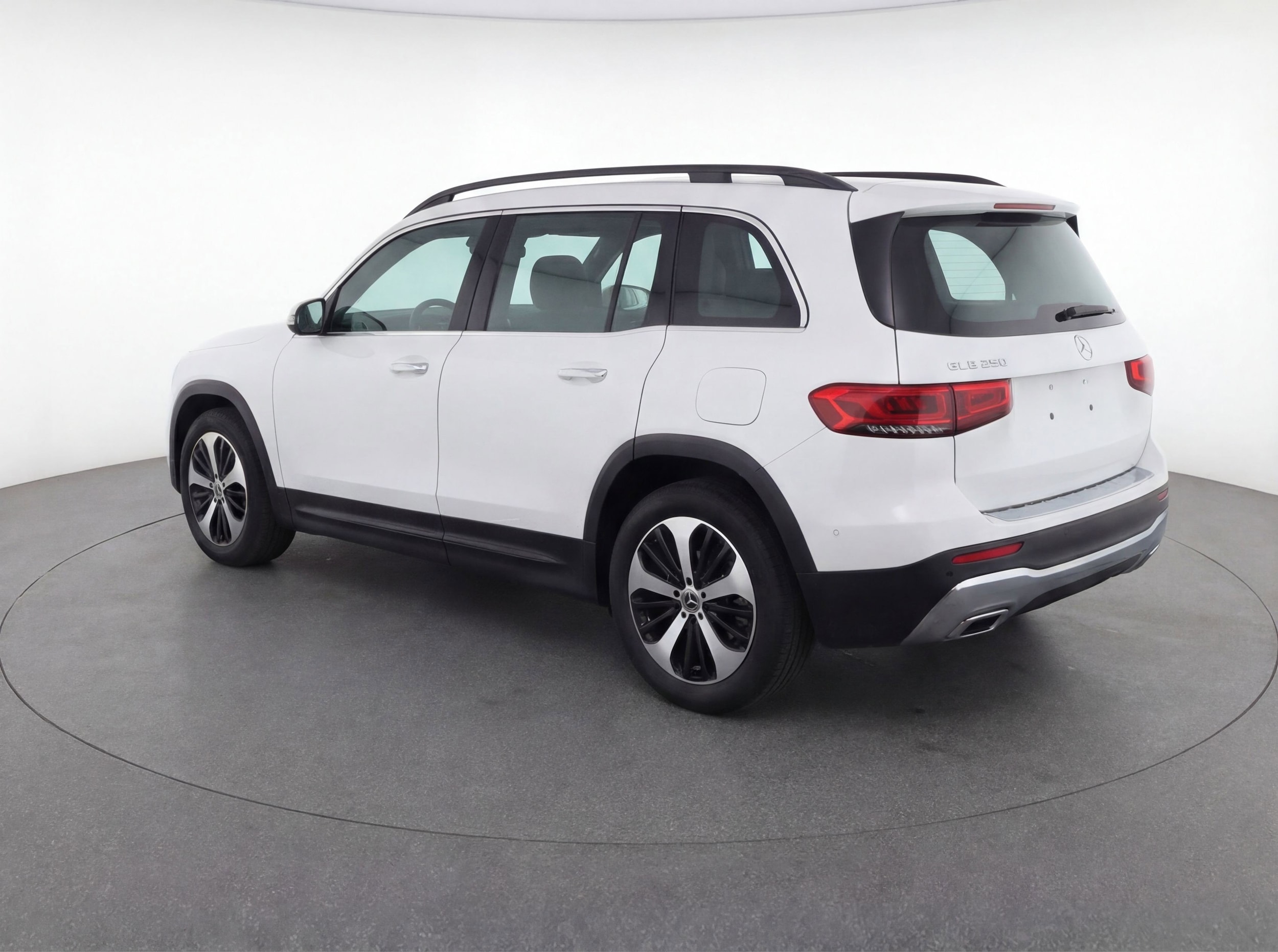 Thumbnail: 2025 Mercedes-Benz GLB - 6