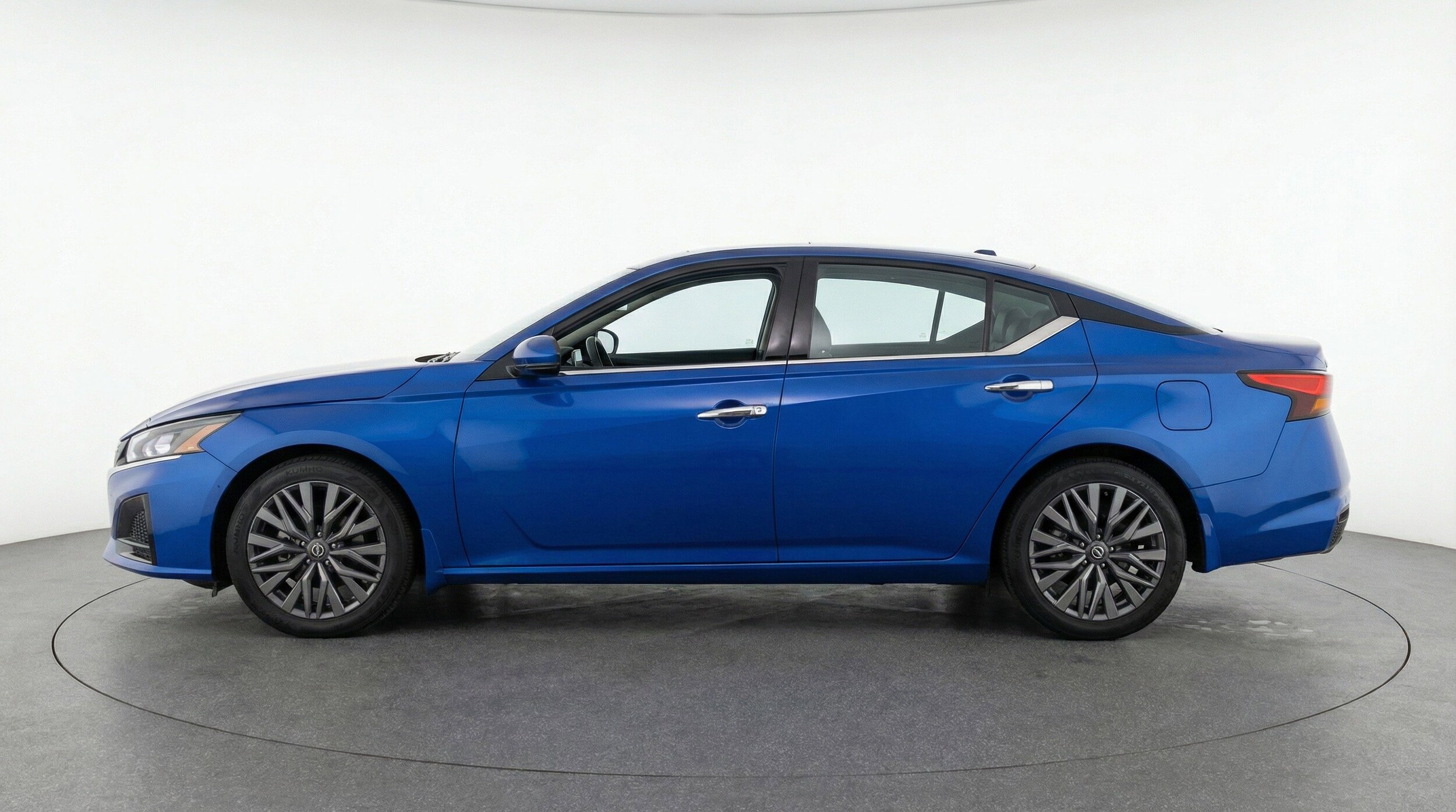 Thumbnail: 2025 Nissan Altima - 5