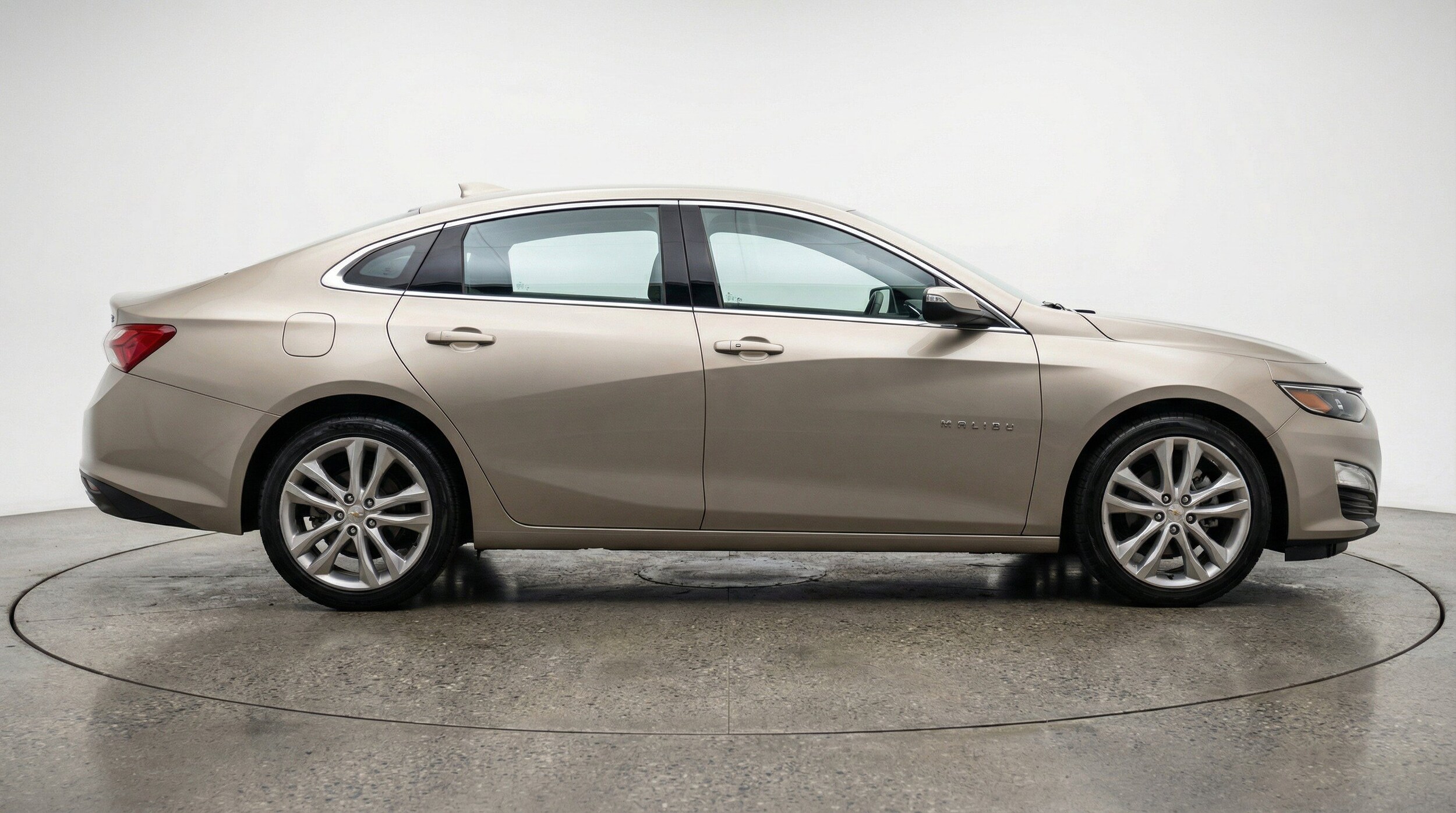 Thumbnail: 2024 Chevrolet Malibu - 10