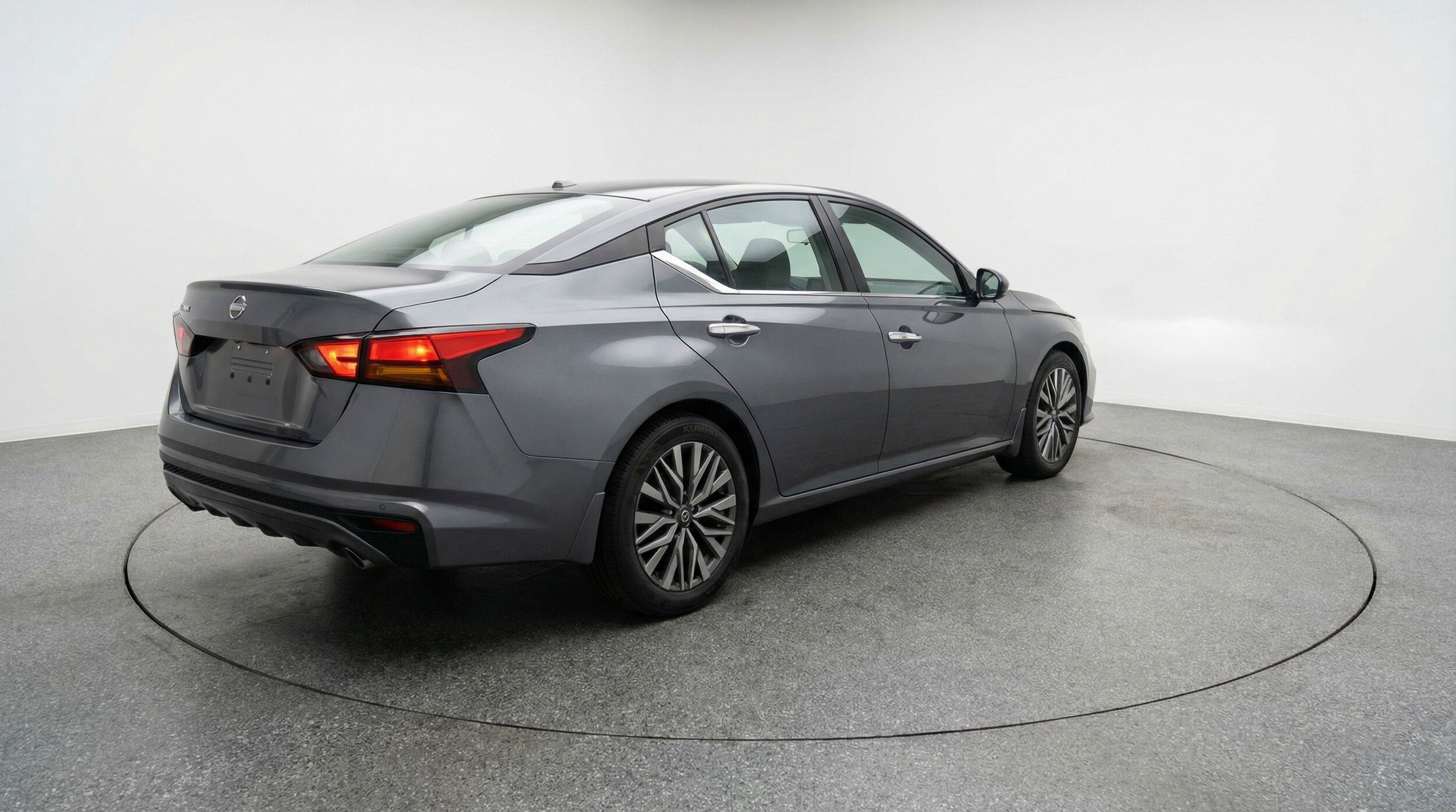 Thumbnail: 2025 Nissan Altima - 9